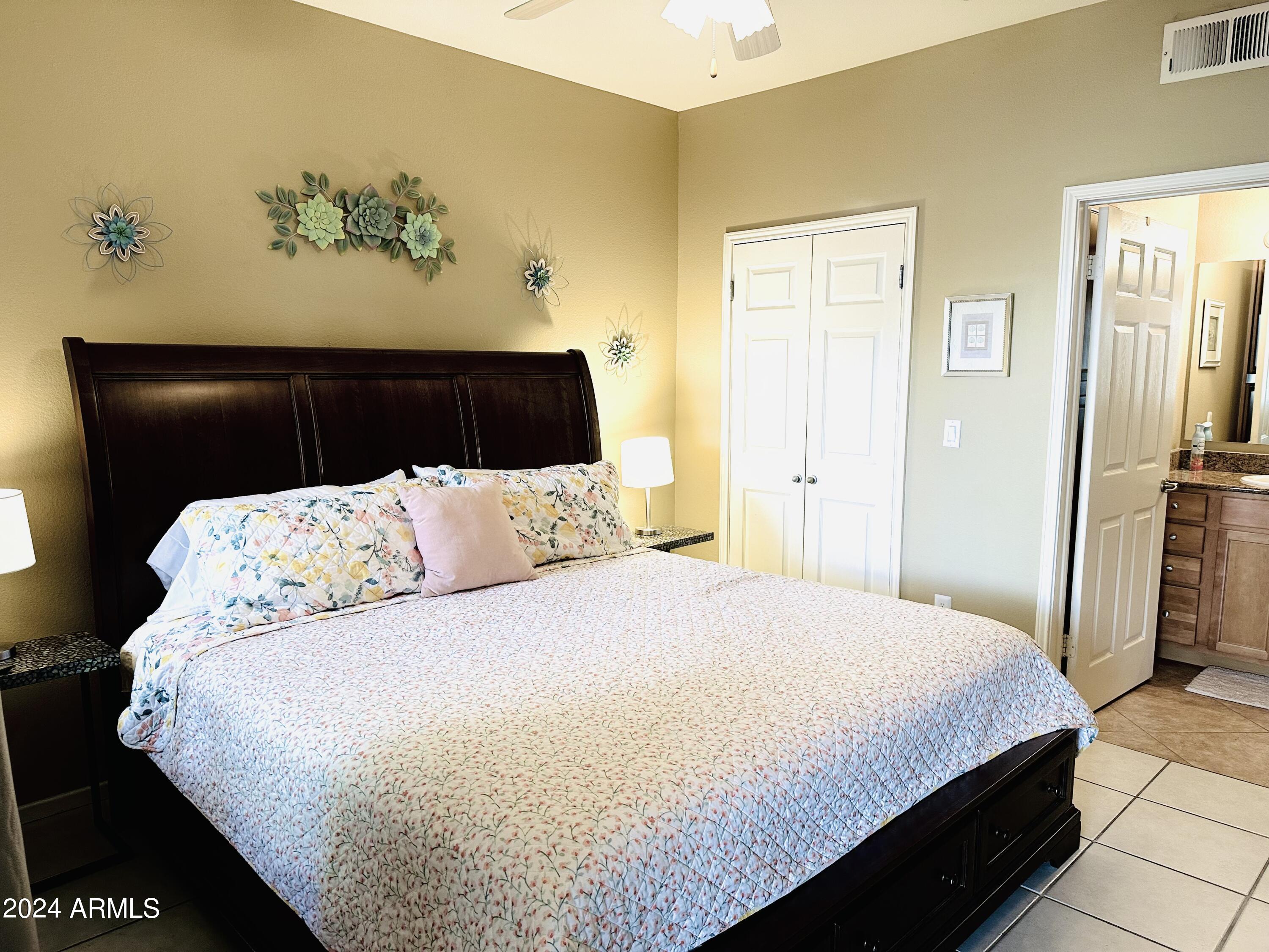 7009 E ACOMA Drive 1047