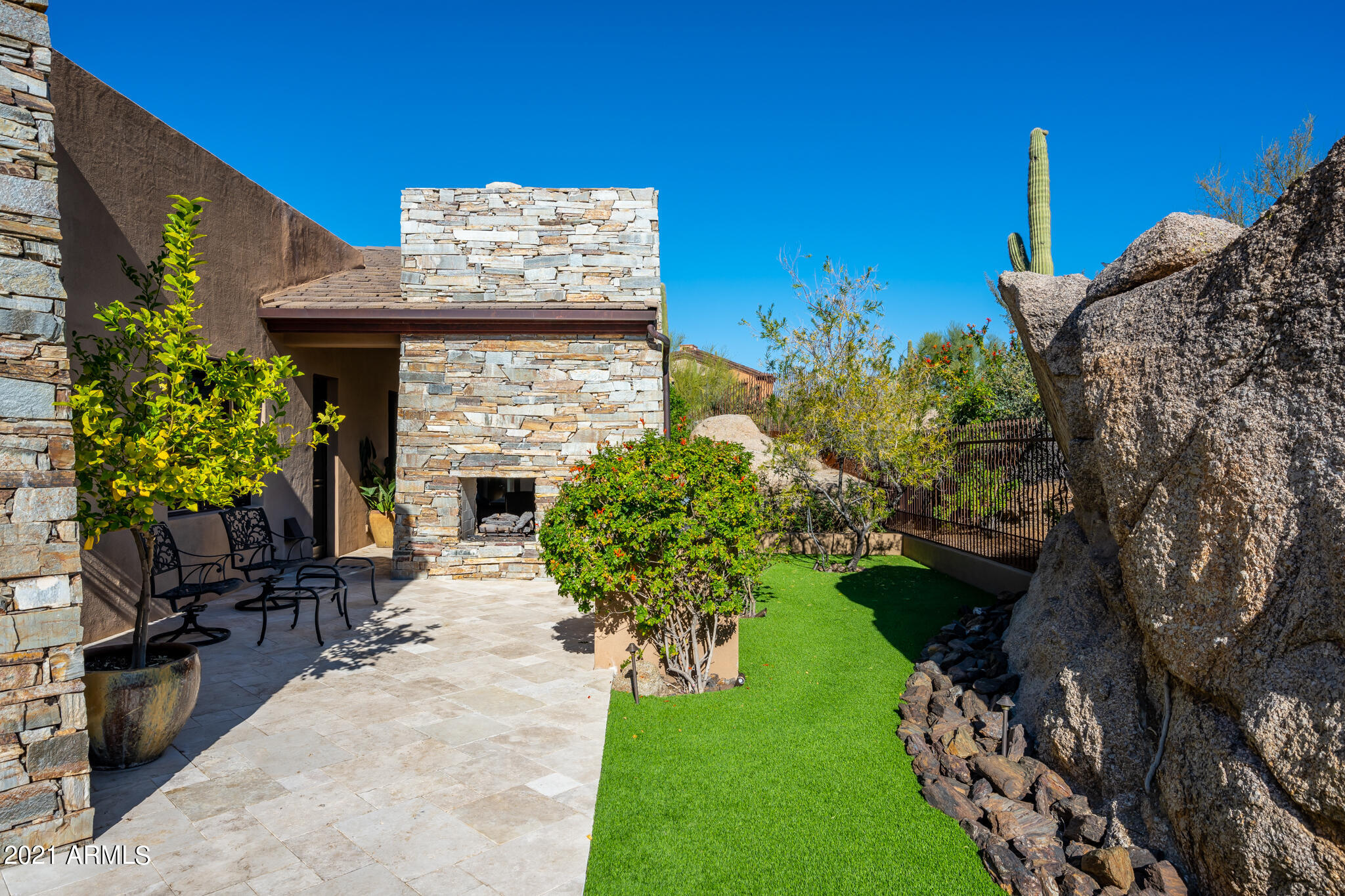 ESTANCIA - Residential