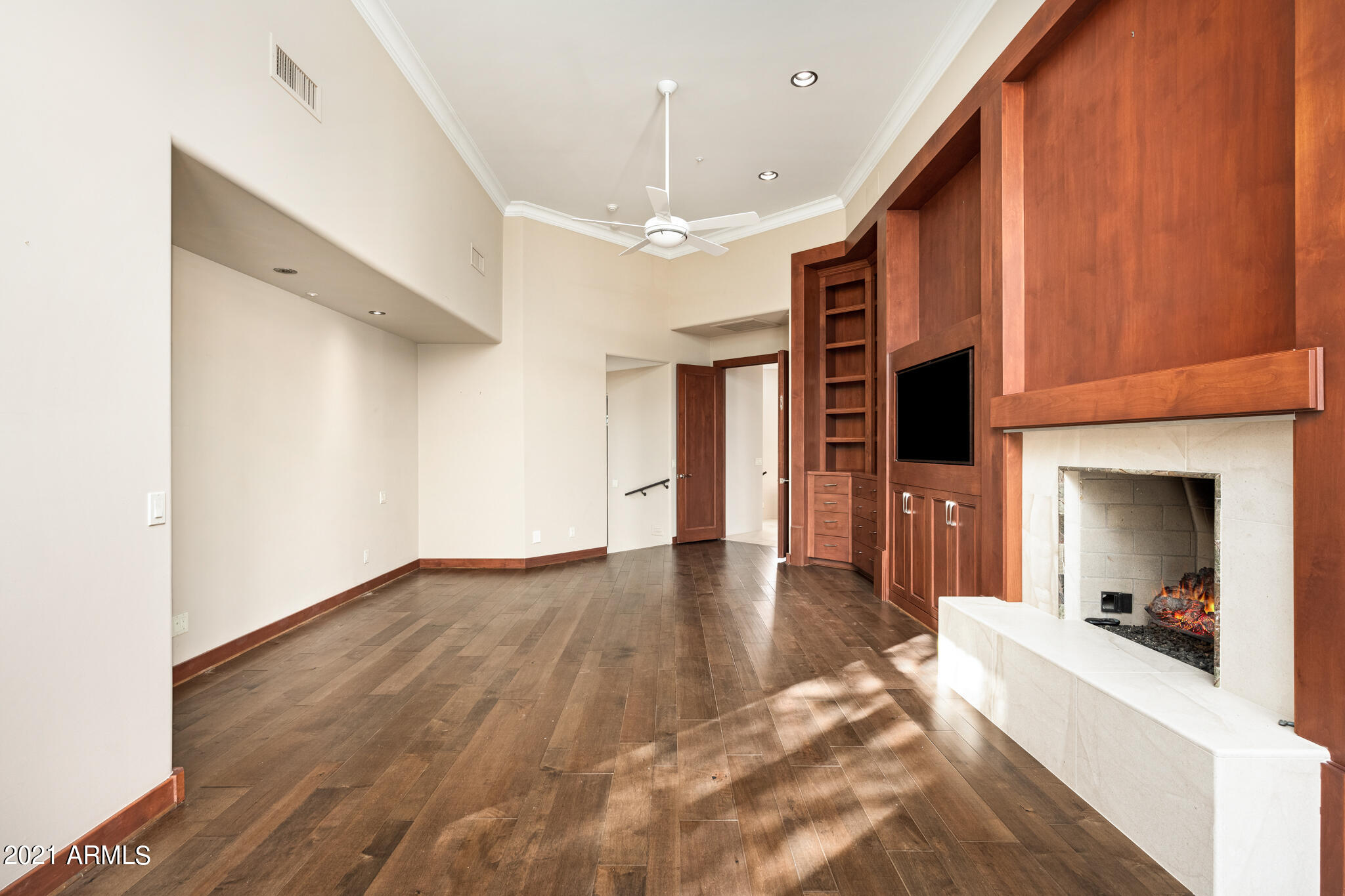 ESTANCIA - Residential