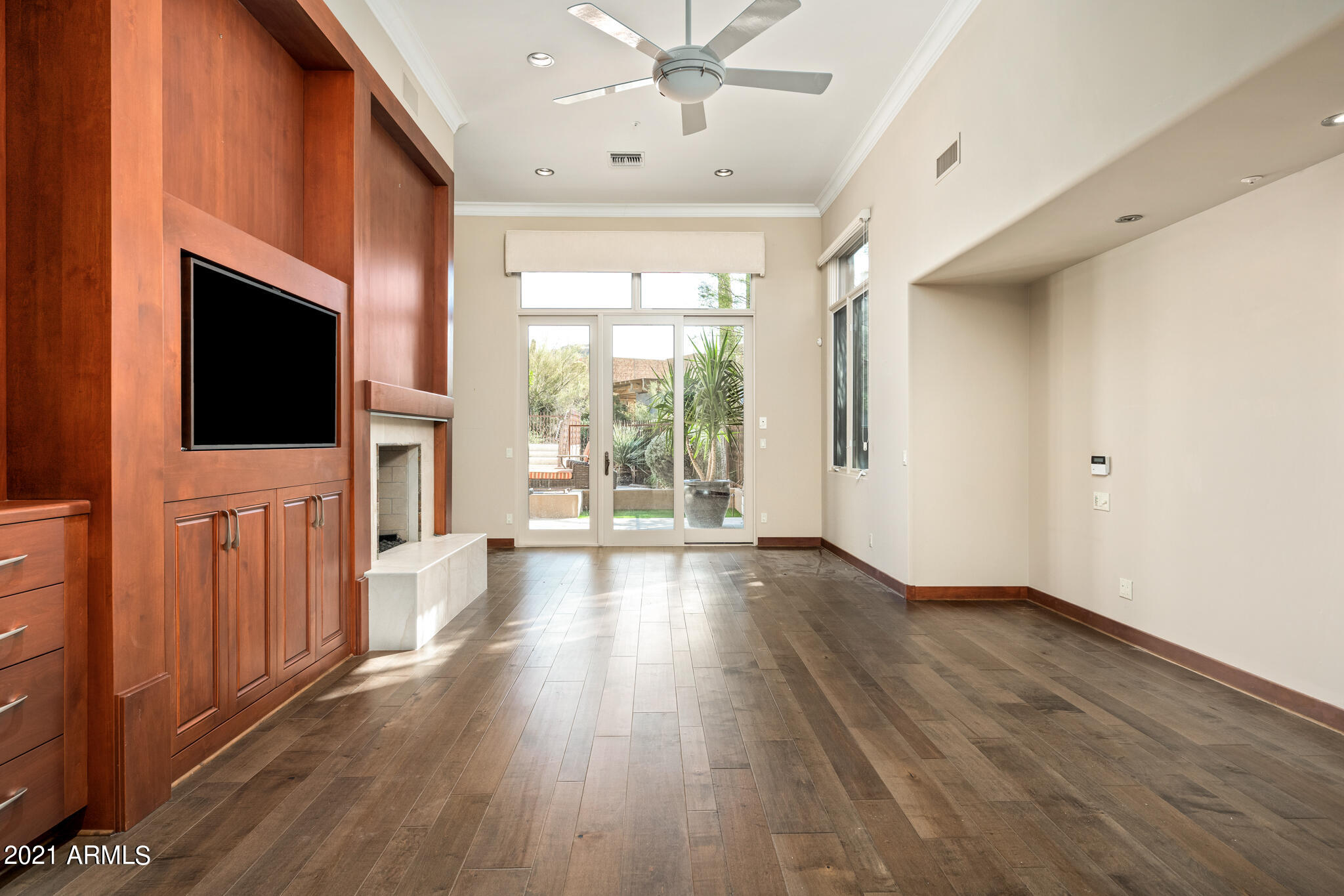 ESTANCIA - Residential