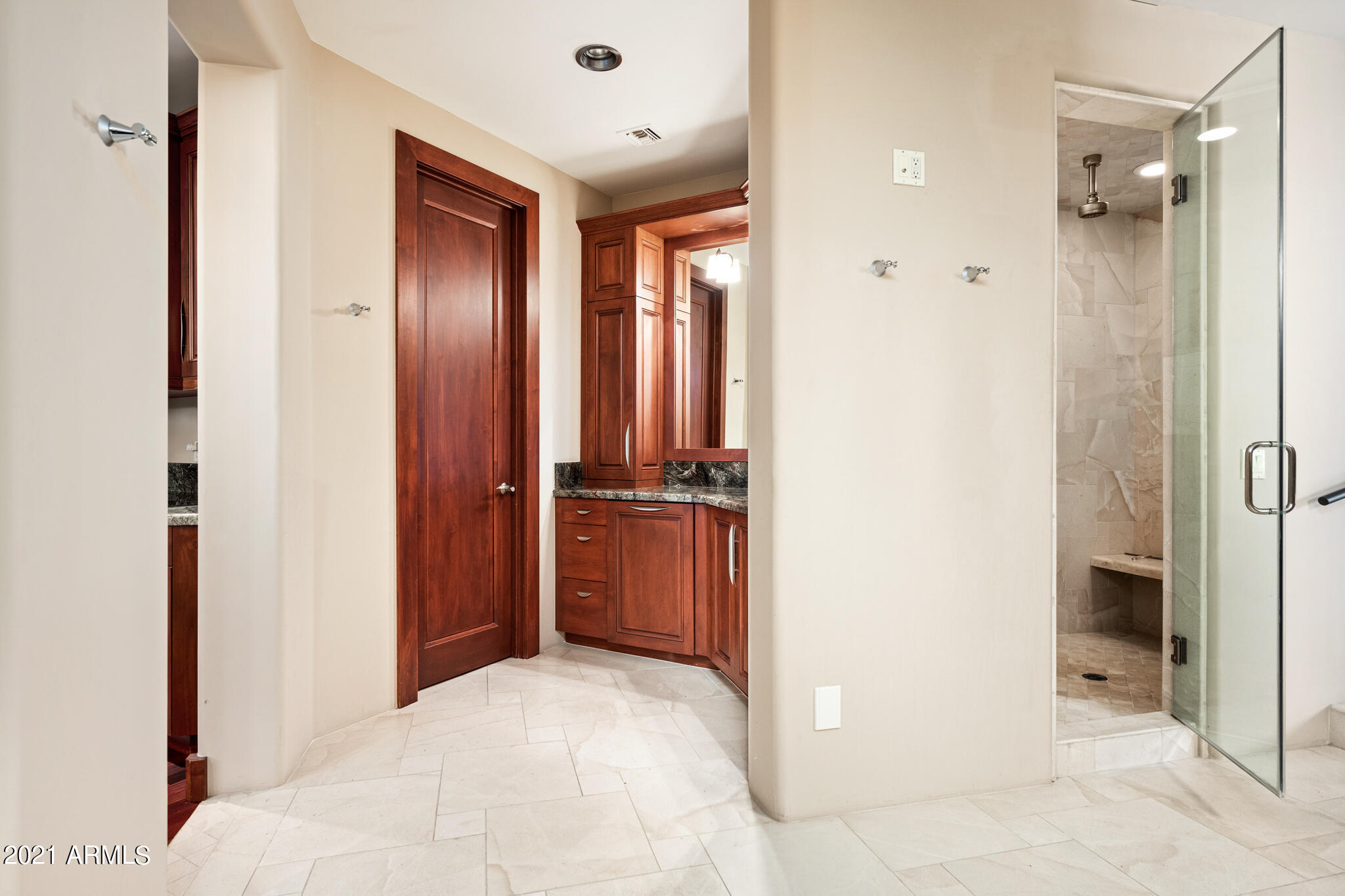 ESTANCIA - Residential