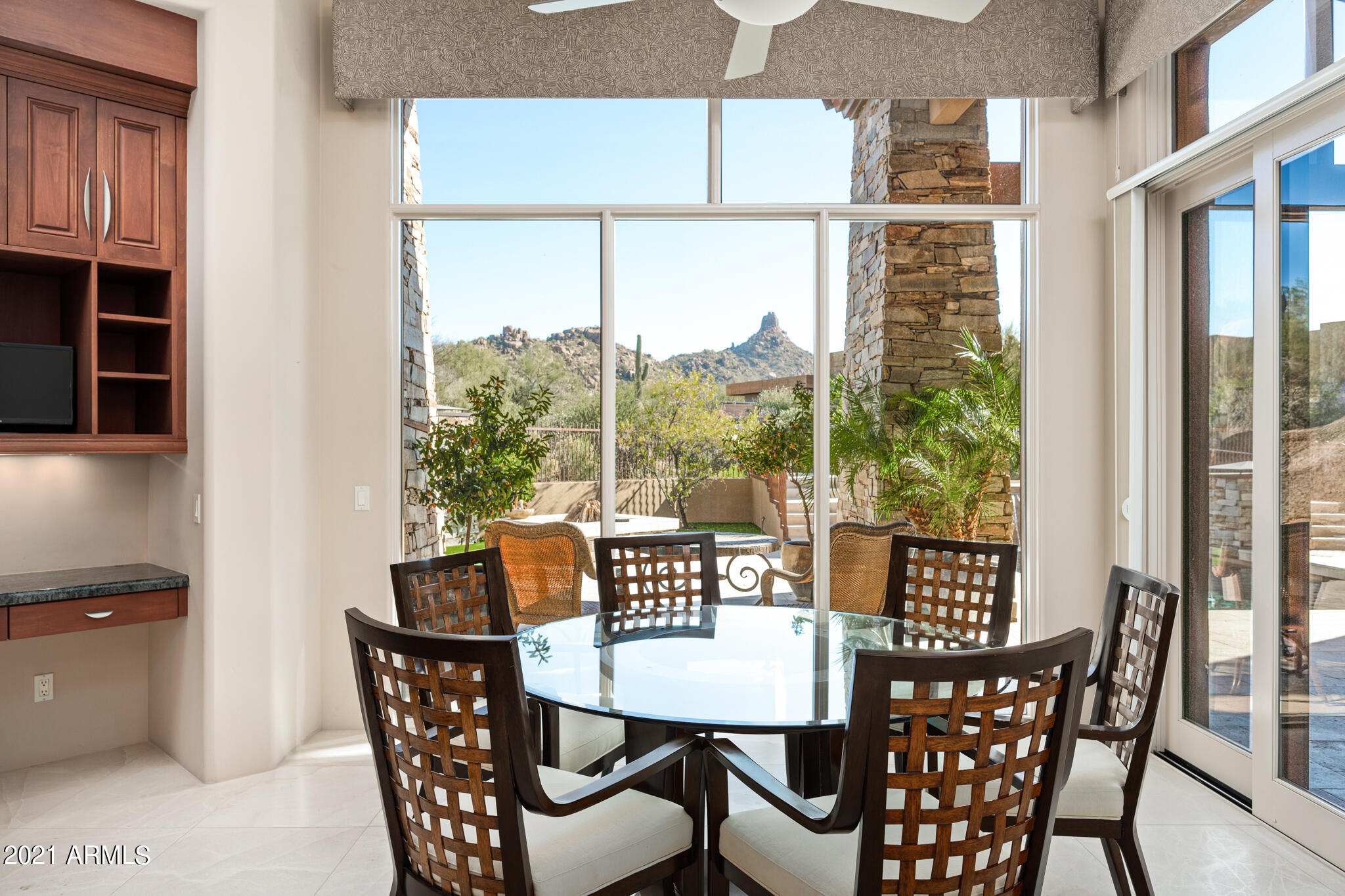 ESTANCIA - Residential