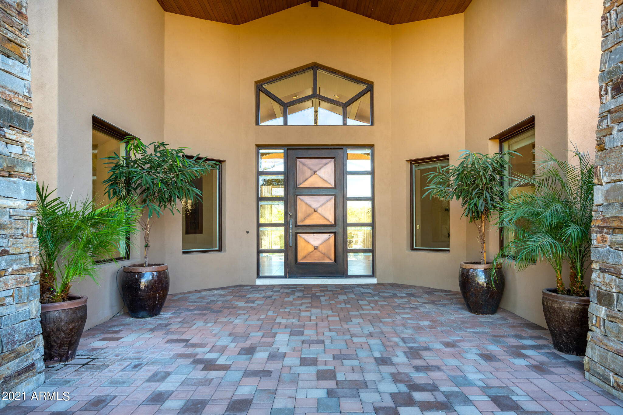 ESTANCIA - Residential