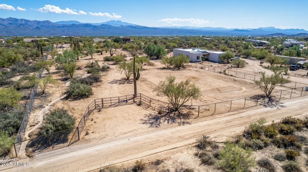 Photo of 31041 N 160th Street #B, Scottsdale, AZ 85262 (MLS # 6925847)