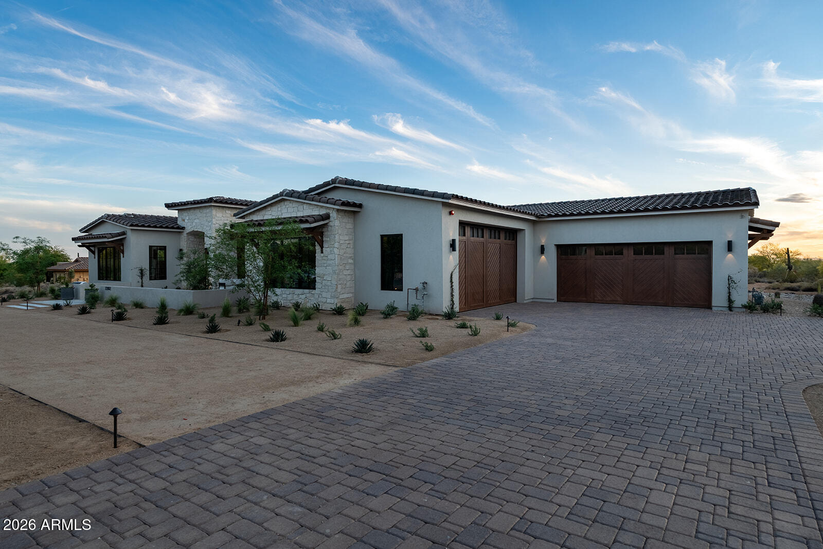 22012 N LOS CABALLOS Drive