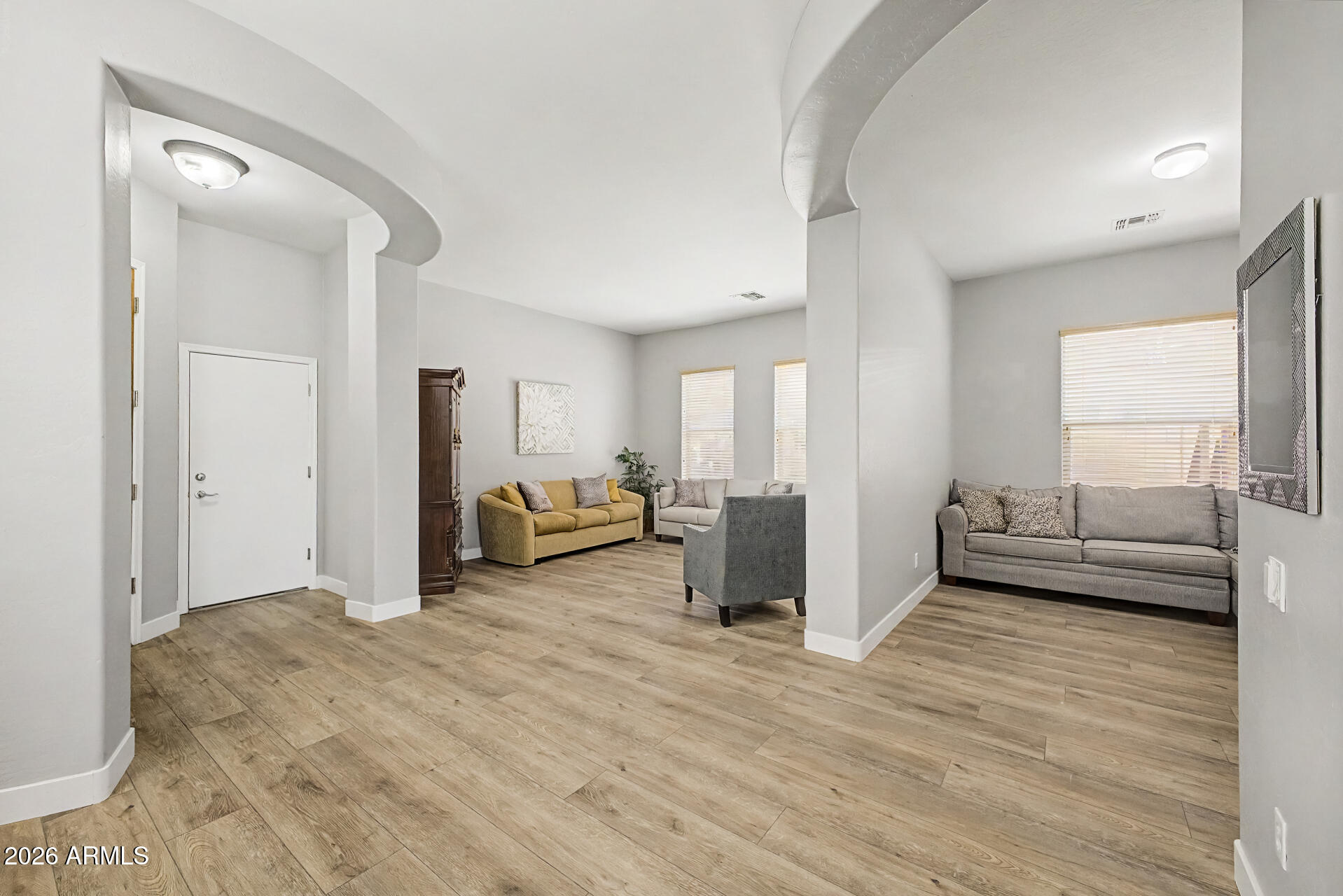 627 E La Costa Drive