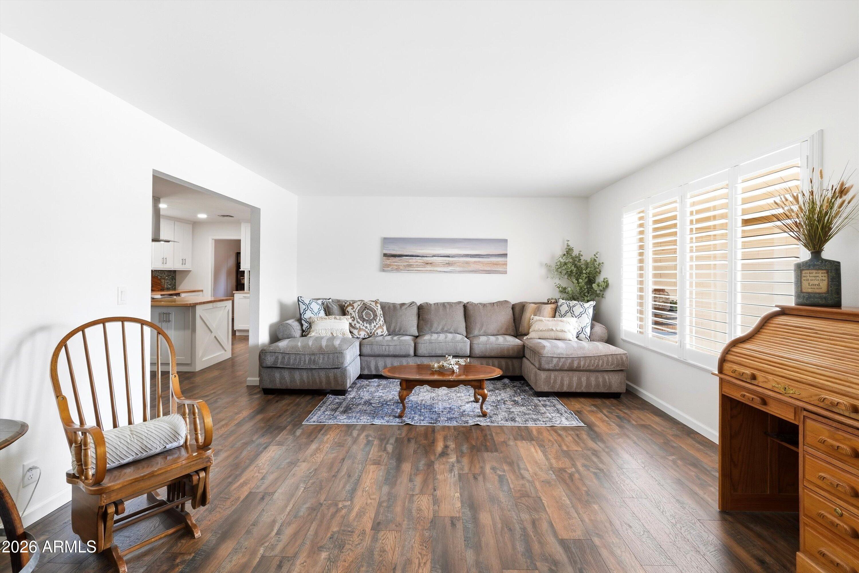 517 S ROSEMONT --