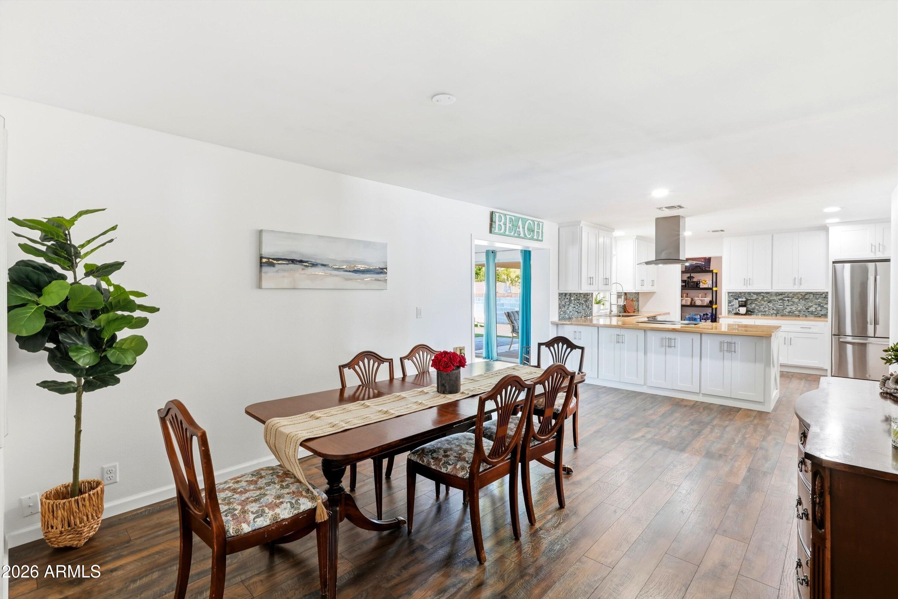 517 S ROSEMONT --