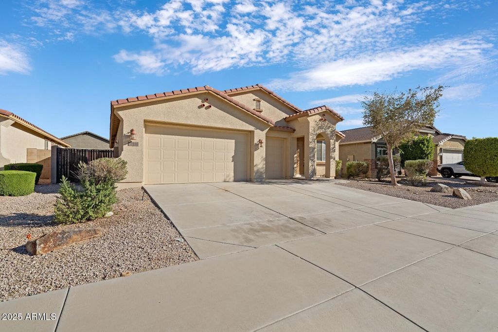 Photo of 17818 W Lincoln Street, Goodyear, AZ 85338 (MLS # 6945898)