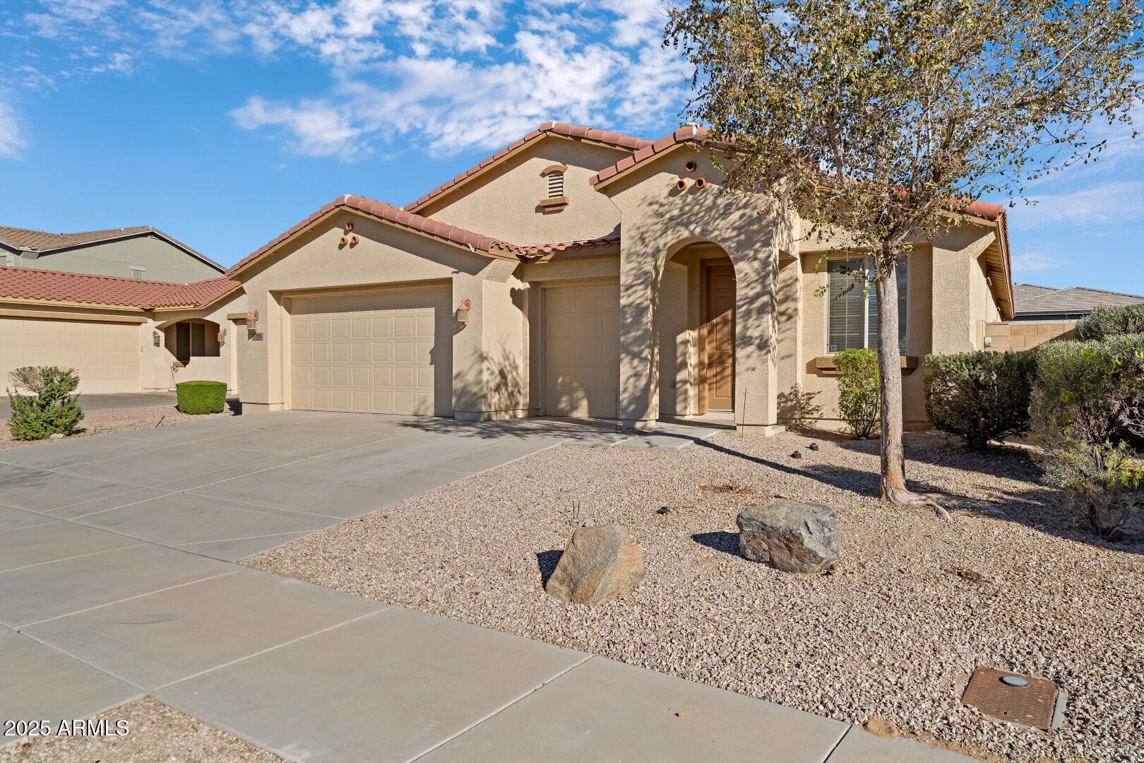 17818 W LINCOLN Street