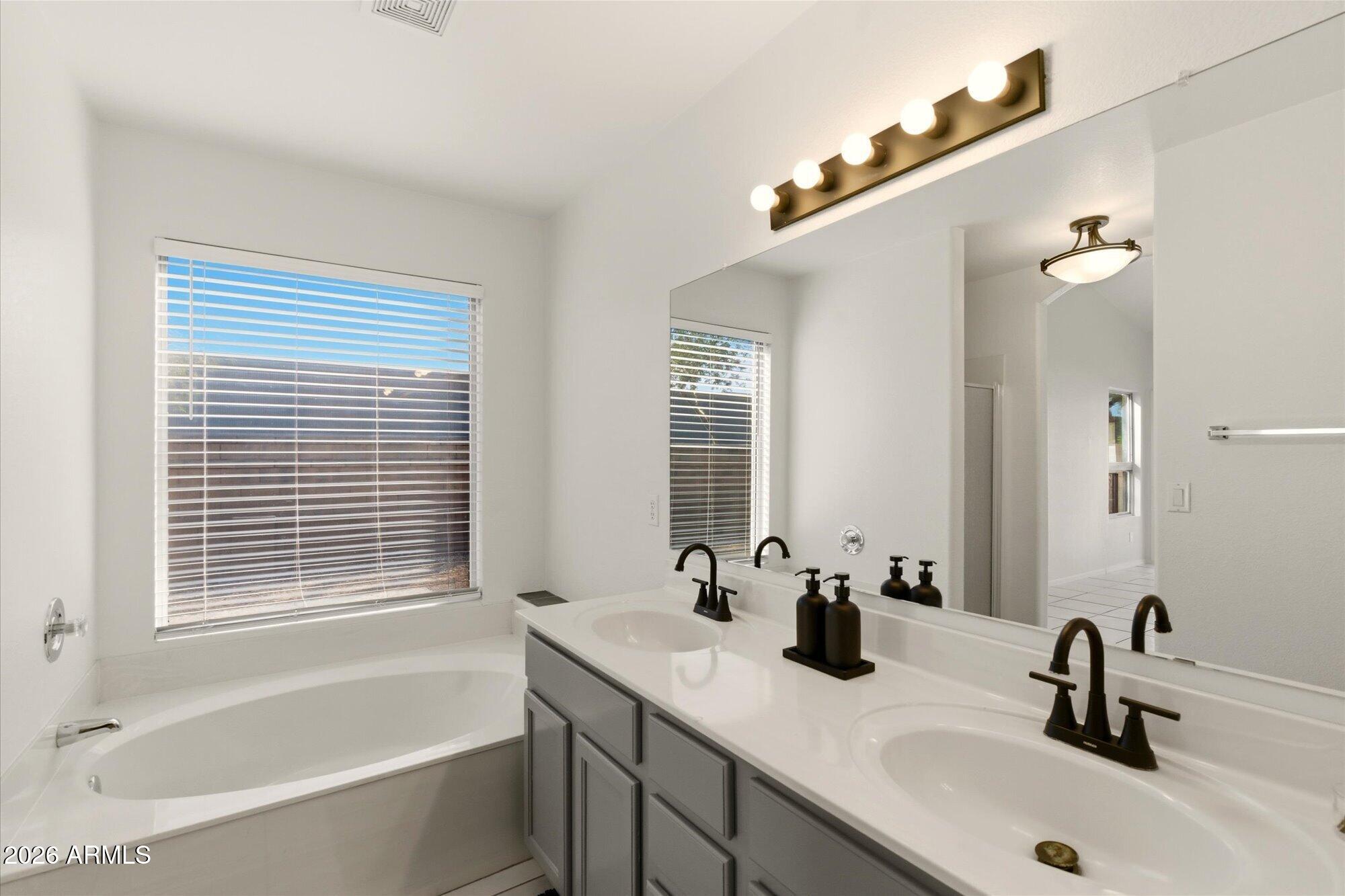 5259 W PONTIAC Drive