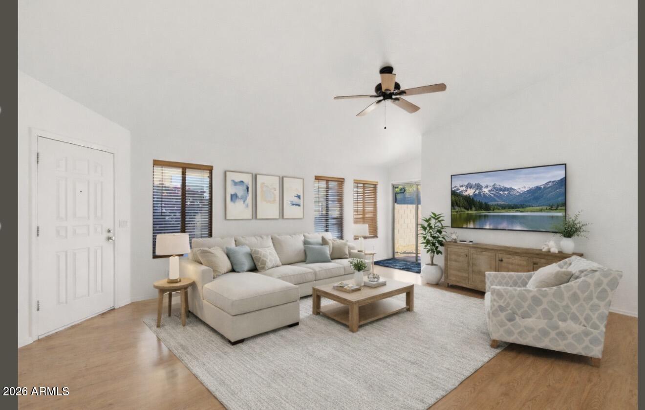 5259 W PONTIAC Drive