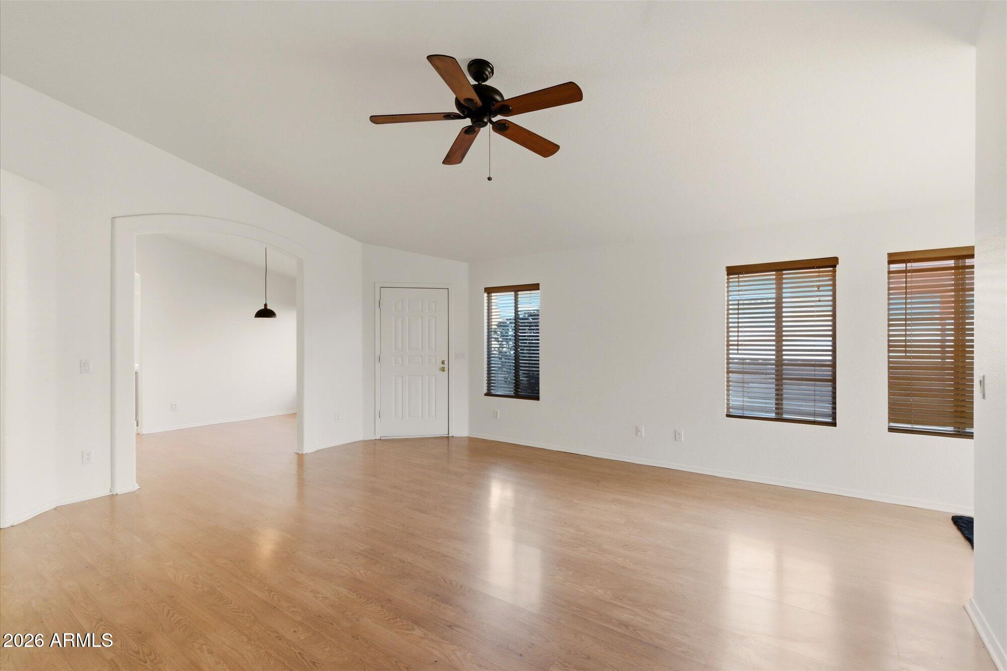 5259 W PONTIAC Drive