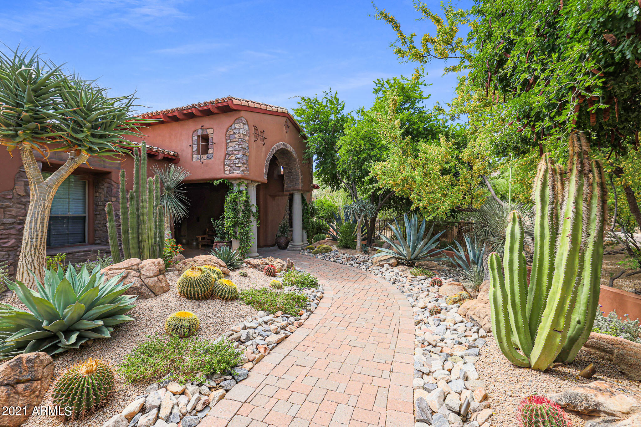 Sonoran Crest - Residential