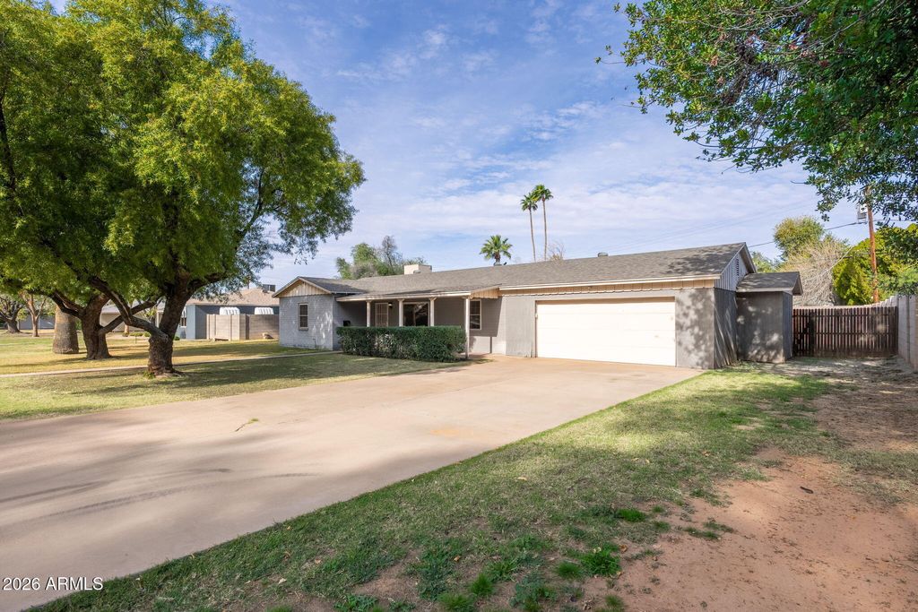 Photo of 2320 E Fairmount Avenue, Phoenix, AZ 85016 (MLS # 6977905)