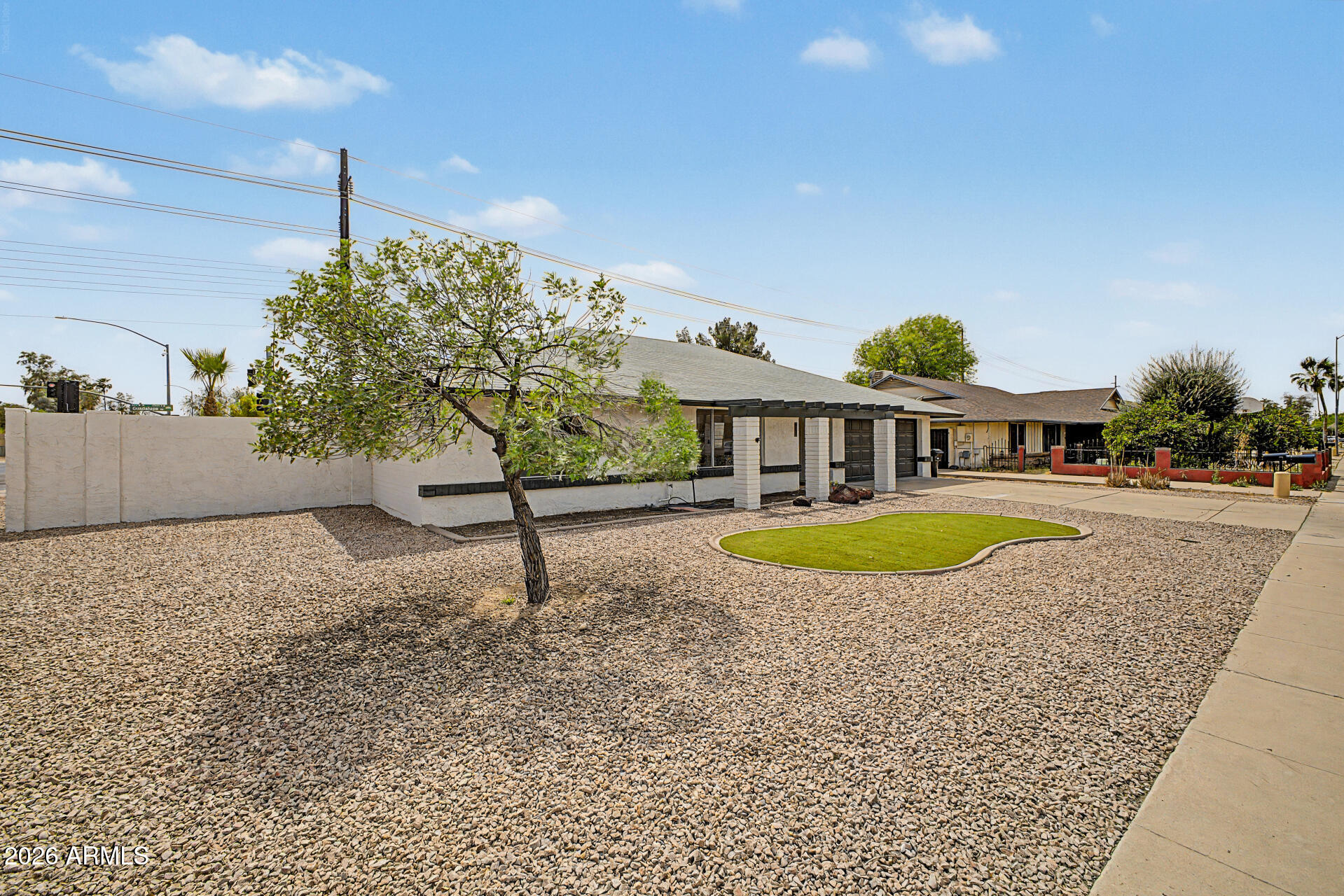 807 W NARANJA Avenue