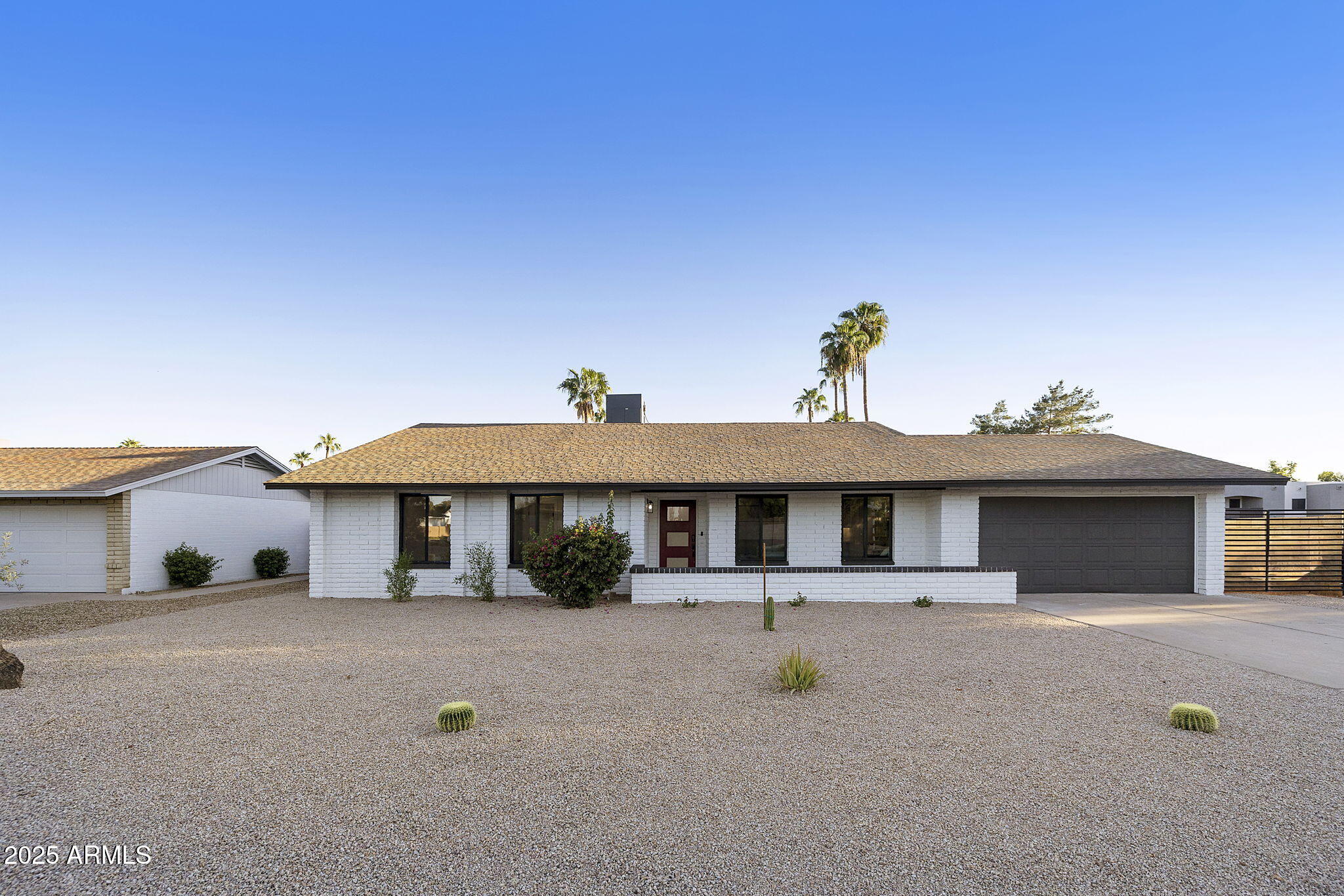 4401 E VOLTAIRE Avenue