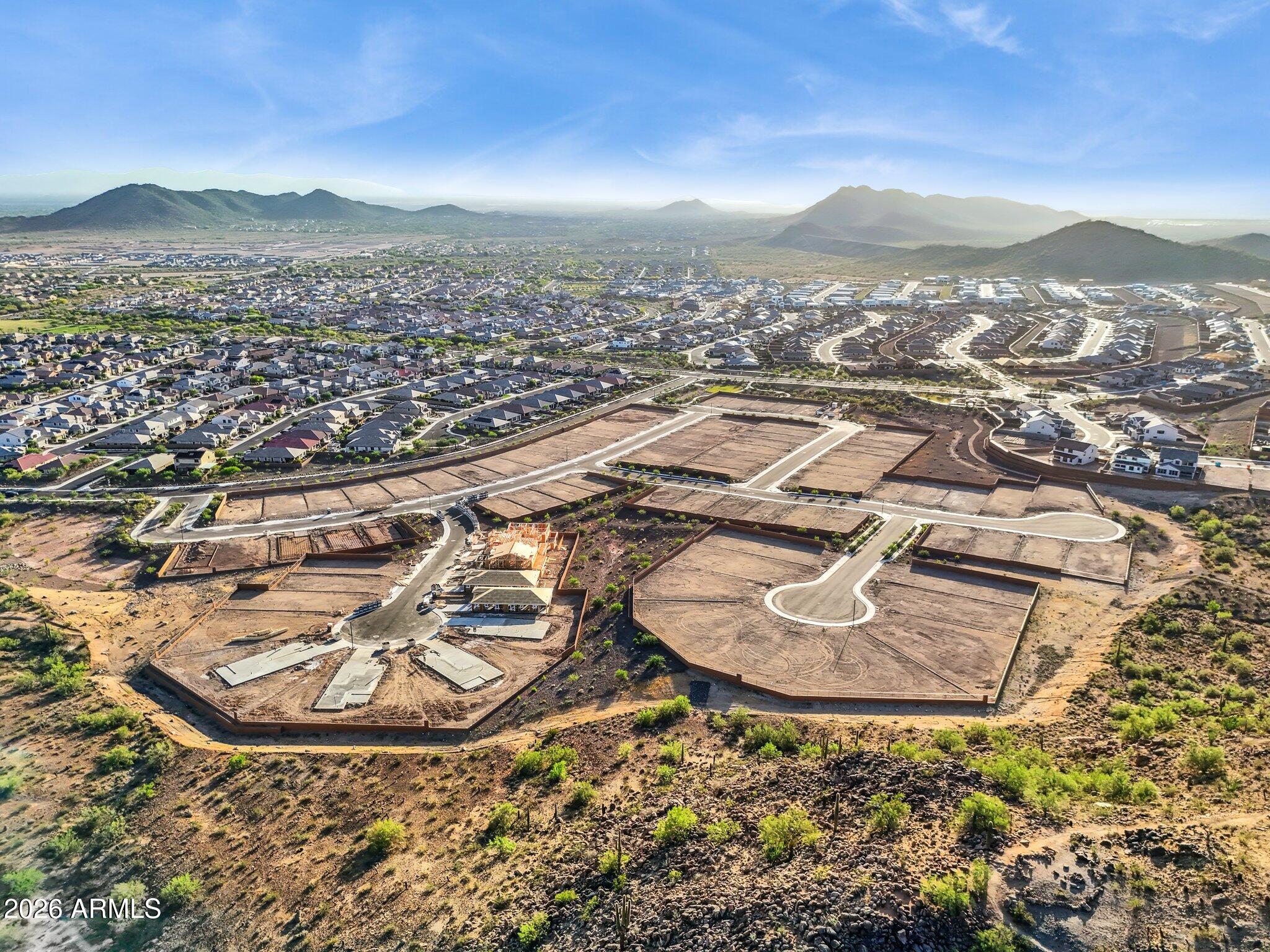 6936 W STRAIGHT ARROW Lane