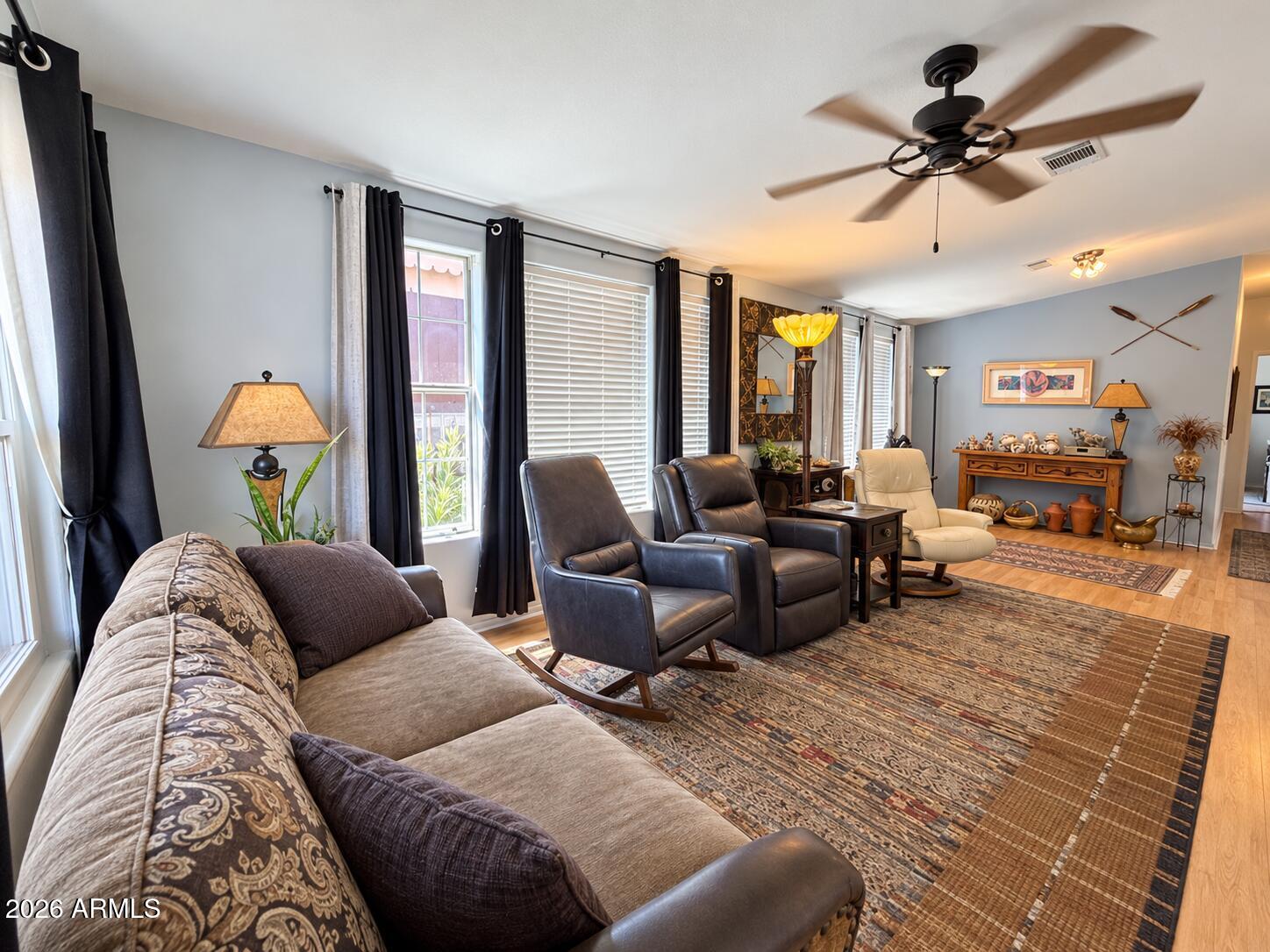 3901 E Pinnacle Peak Rd -- 303