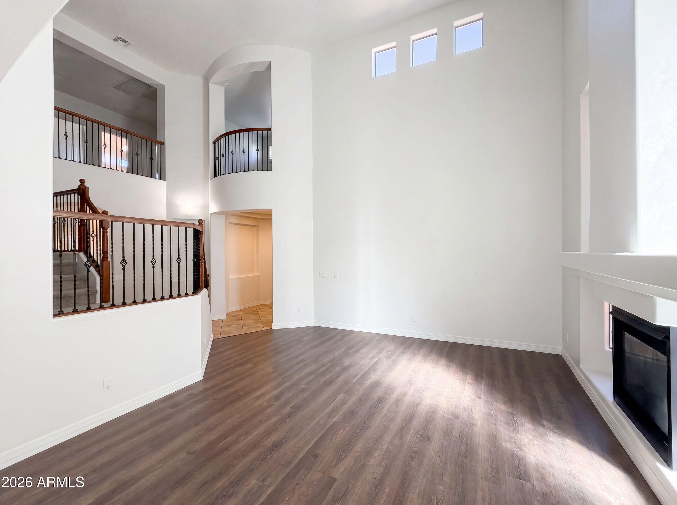 5032 W YEARLING Road