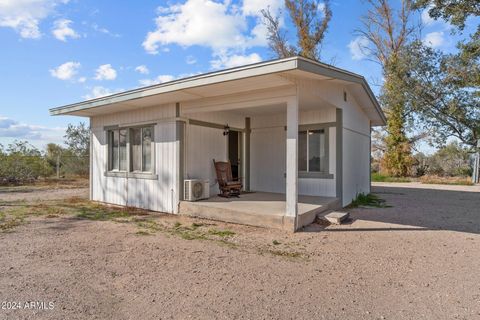 A home in Tonopah