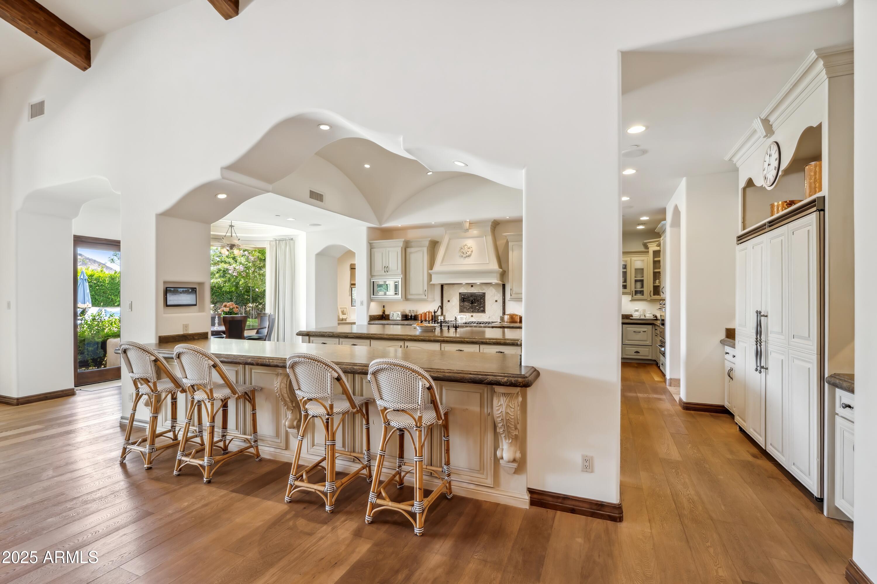 8329 N RIDGEVIEW Drive