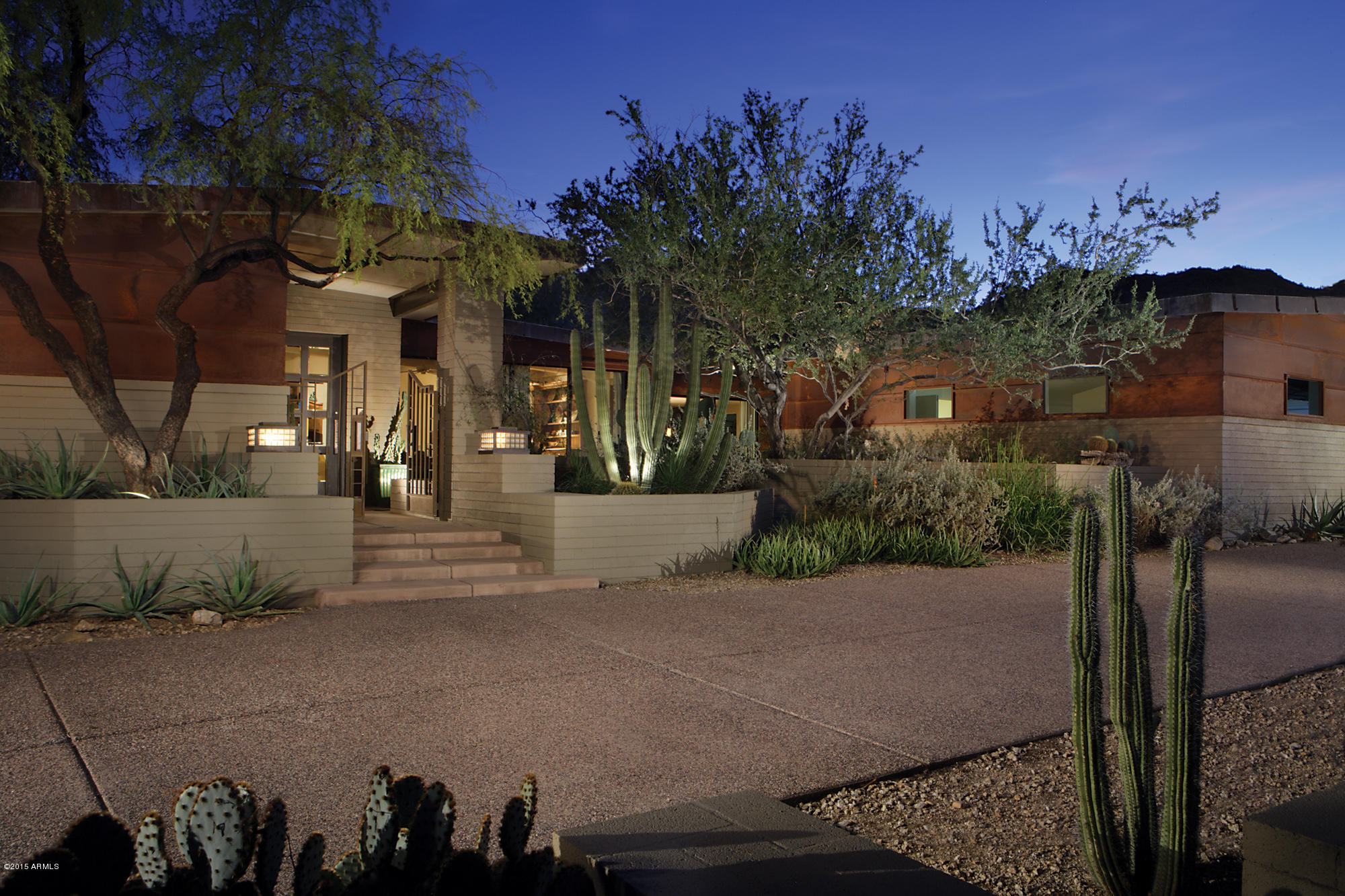 Photo 1 of 18 — 6201 E Cheney Drive, Paradise Valley, AZ 85253