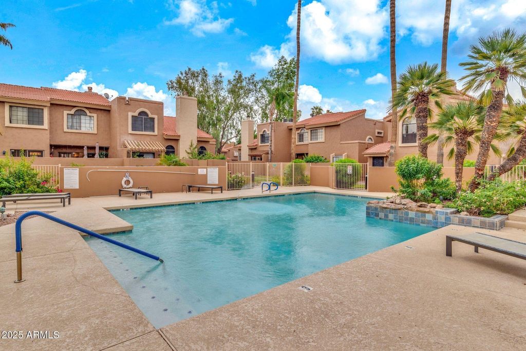 Photo of 5640 E Bell Road #1055, Scottsdale, AZ 85254 (MLS # 6933730)