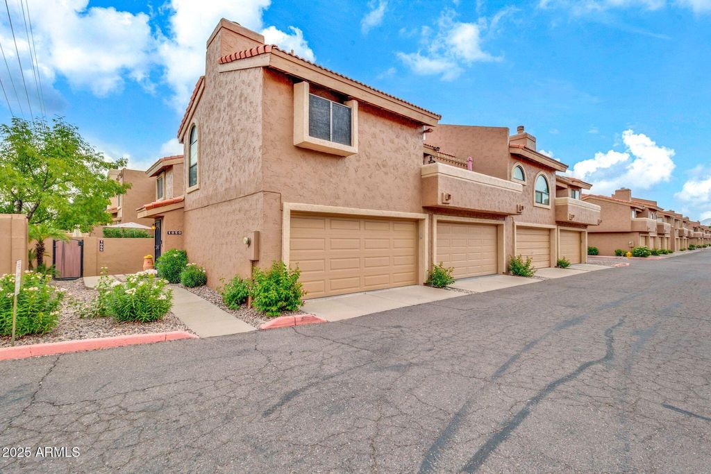 Photo of 5640 E Bell Road #1055, Scottsdale, AZ 85254 (MLS # 6933730)
