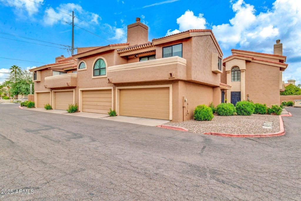 Photo of 5640 E Bell Road #1055, Scottsdale, AZ 85254 (MLS # 6933730)