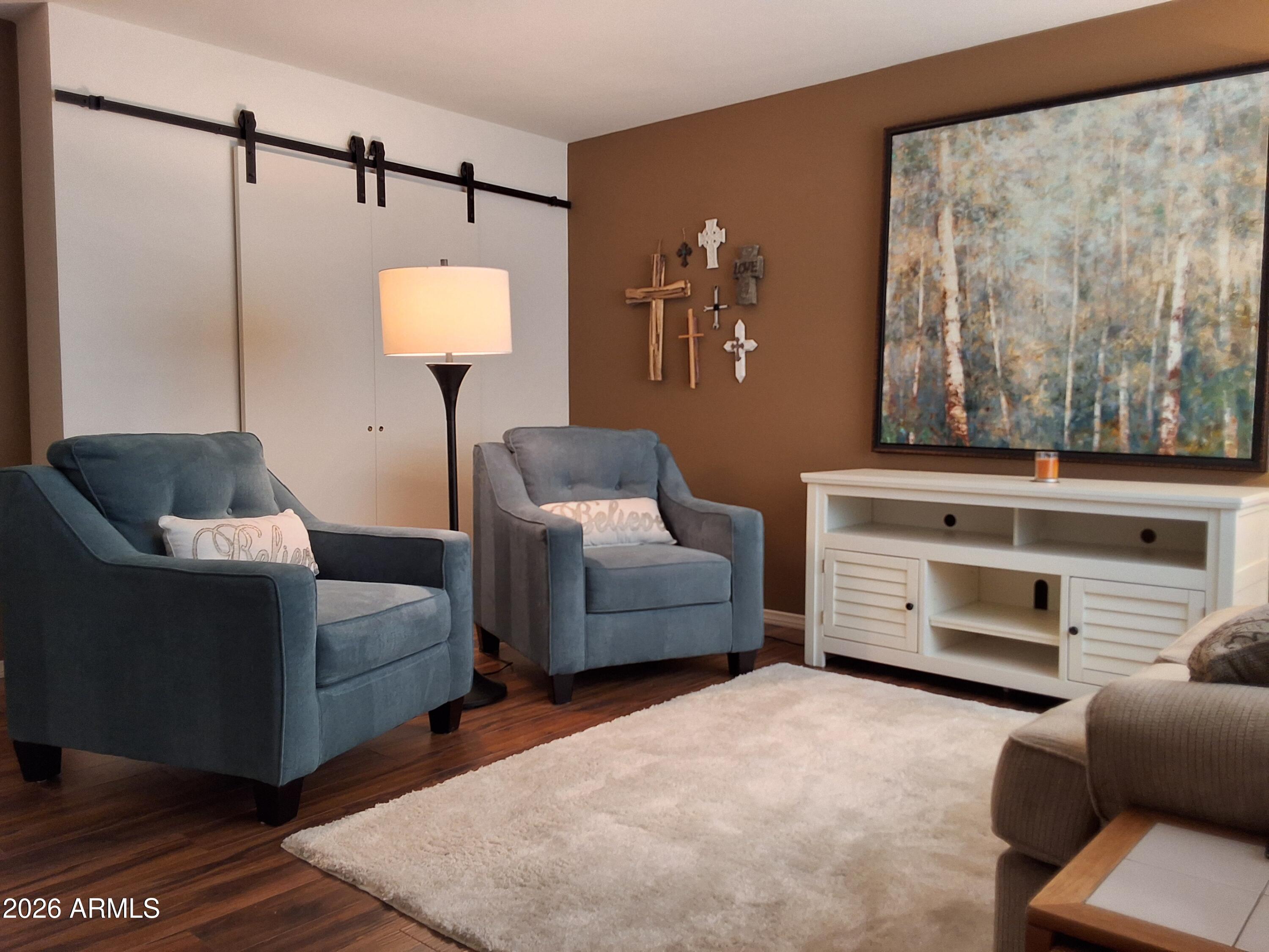 2064 S FARNSWORTH Drive 25