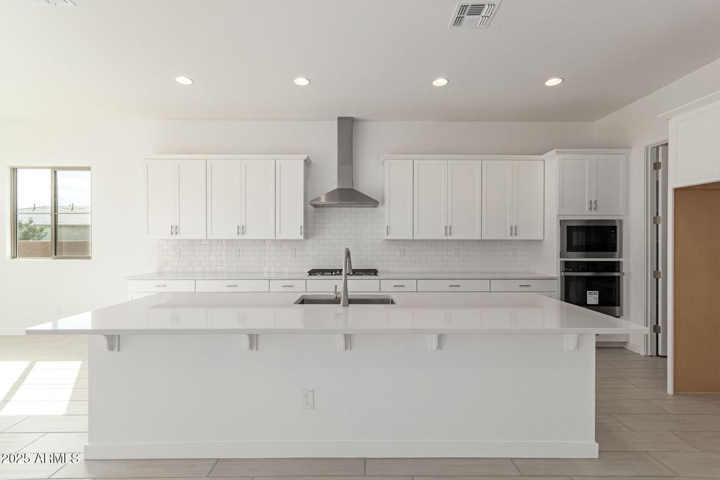 Photo of 21919 E Bonanza Way E, Queen Creek, AZ 85142 (MLS # 6930203)