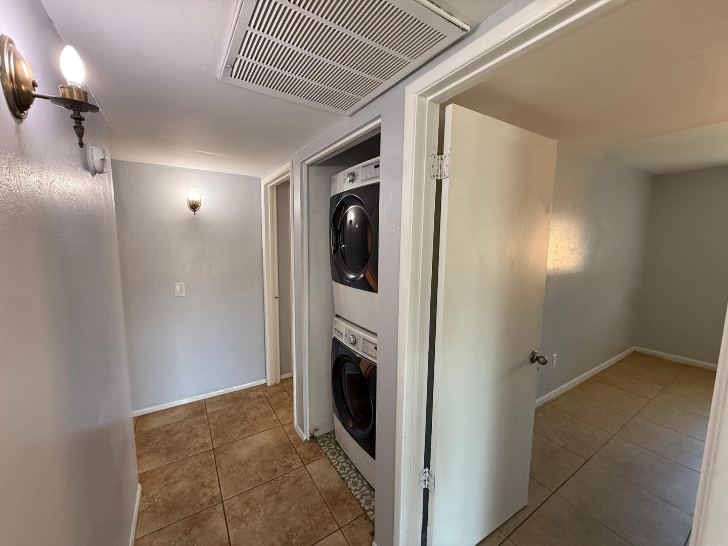 126 W Loma Vista Drive Apt 101