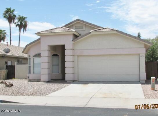 6135 W NAVAJO Drive