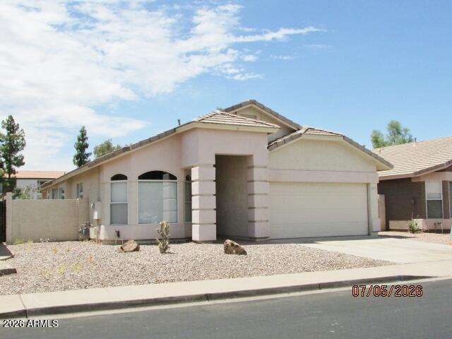 6135 W NAVAJO Drive