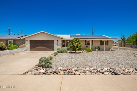 Single Family Residence in Phoenix AZ 2526 WETHERSFIELD Road.jpg