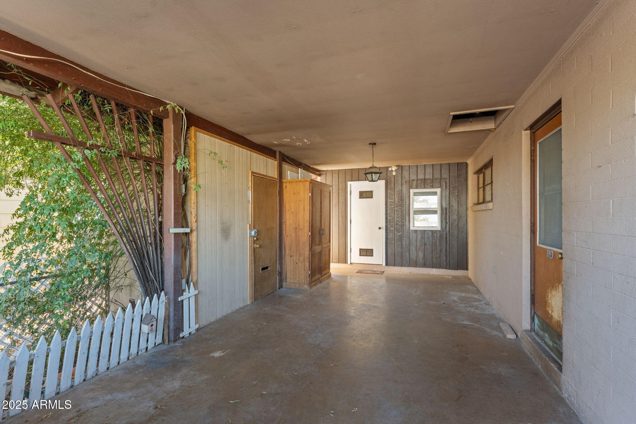 111 W YAVAPAI Street