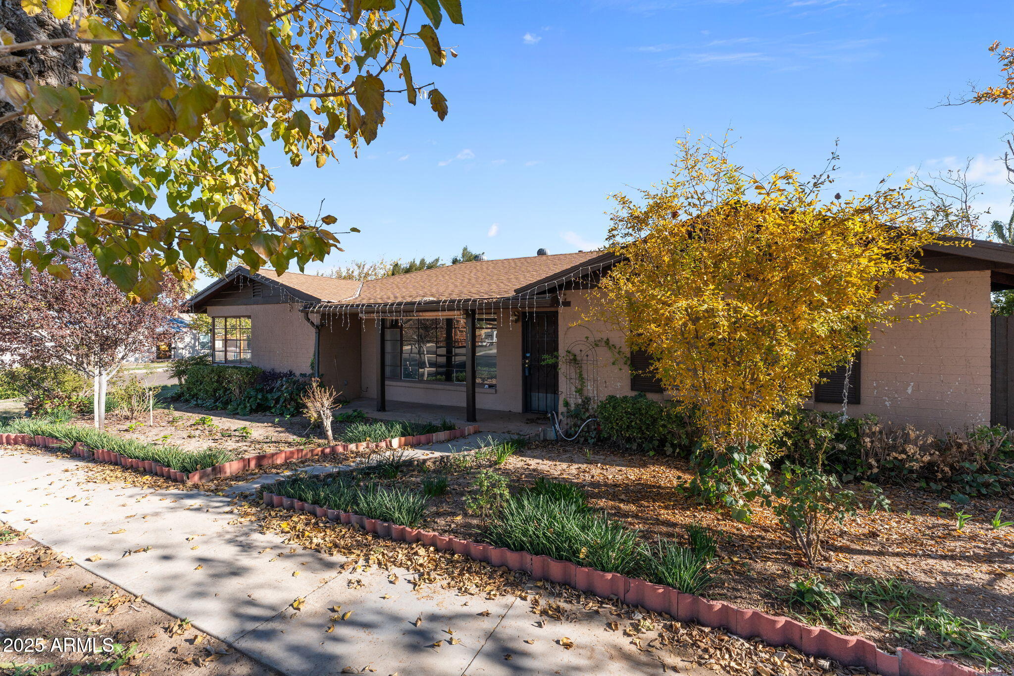 111 W YAVAPAI Street