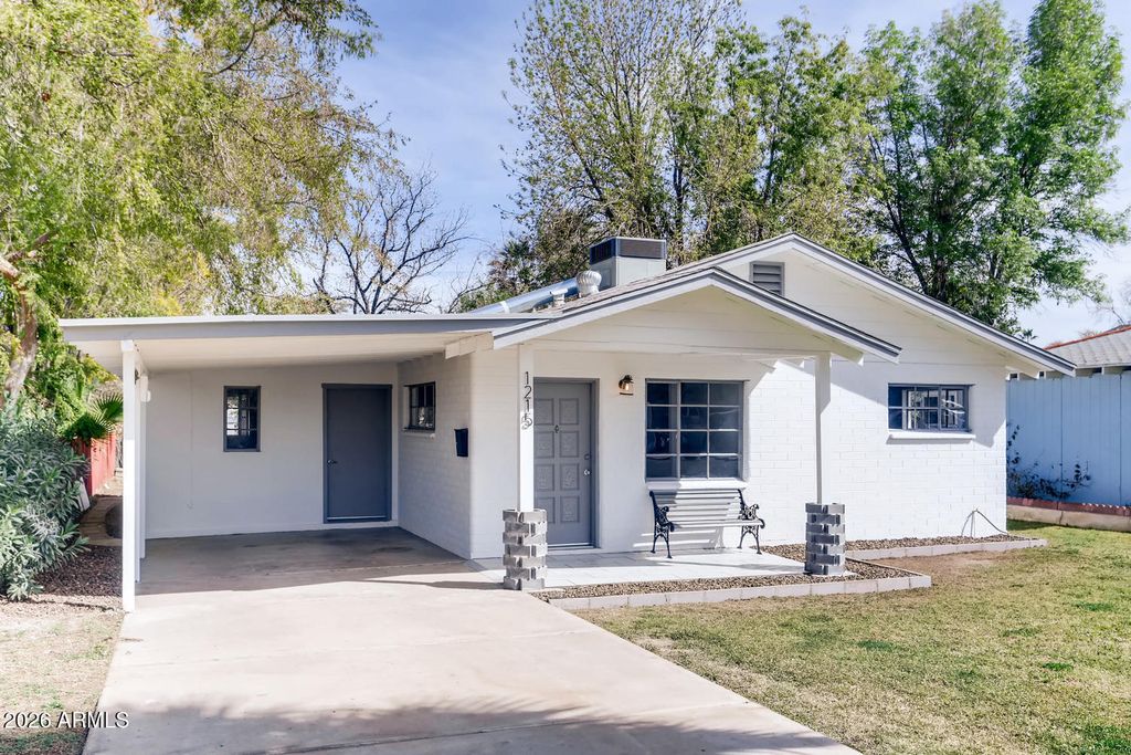 Photo of 1215 S Judd Street, Tempe, AZ 85281 (MLS # 6967313)