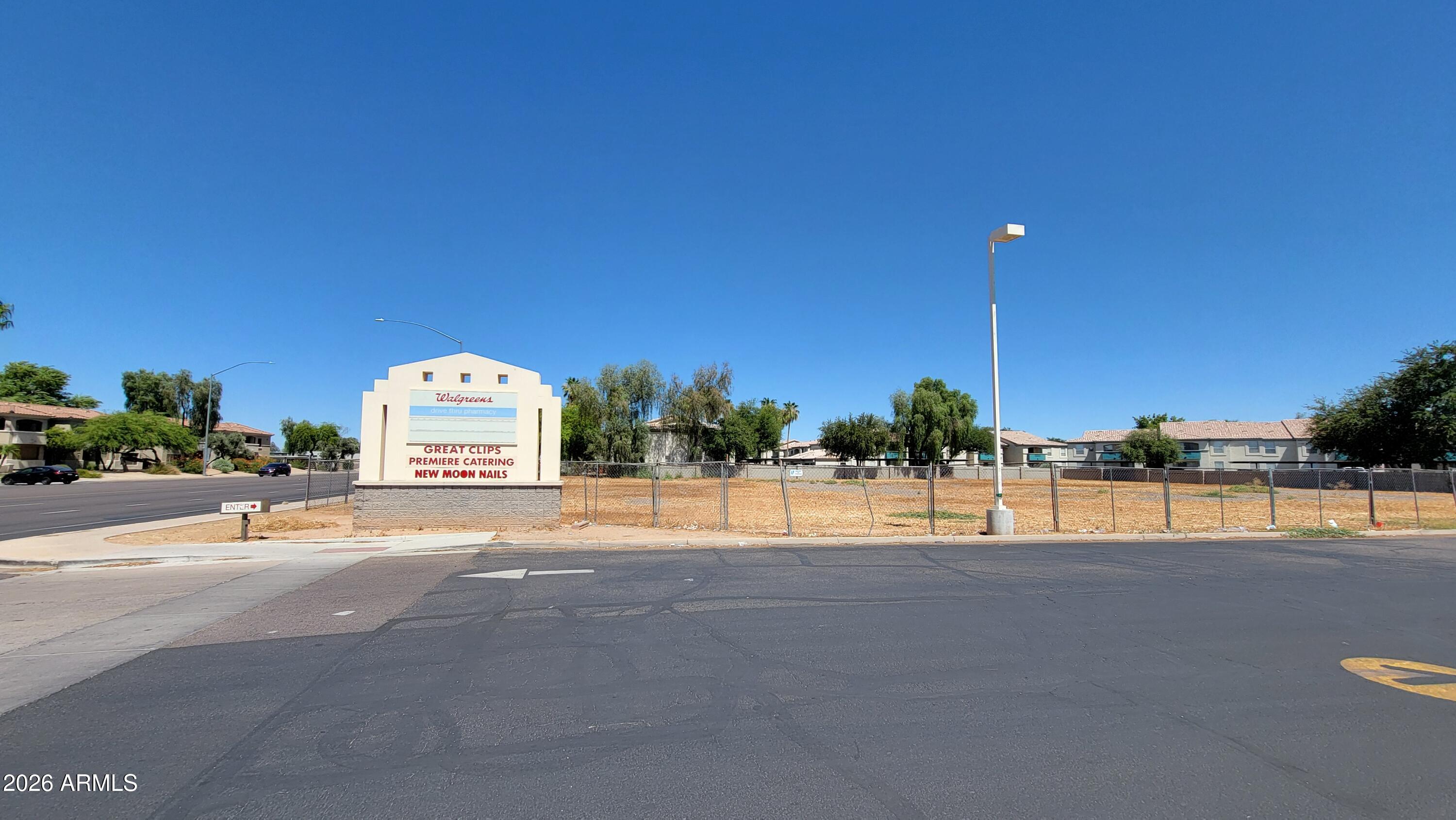 4441 E SOUTHERN Avenue -