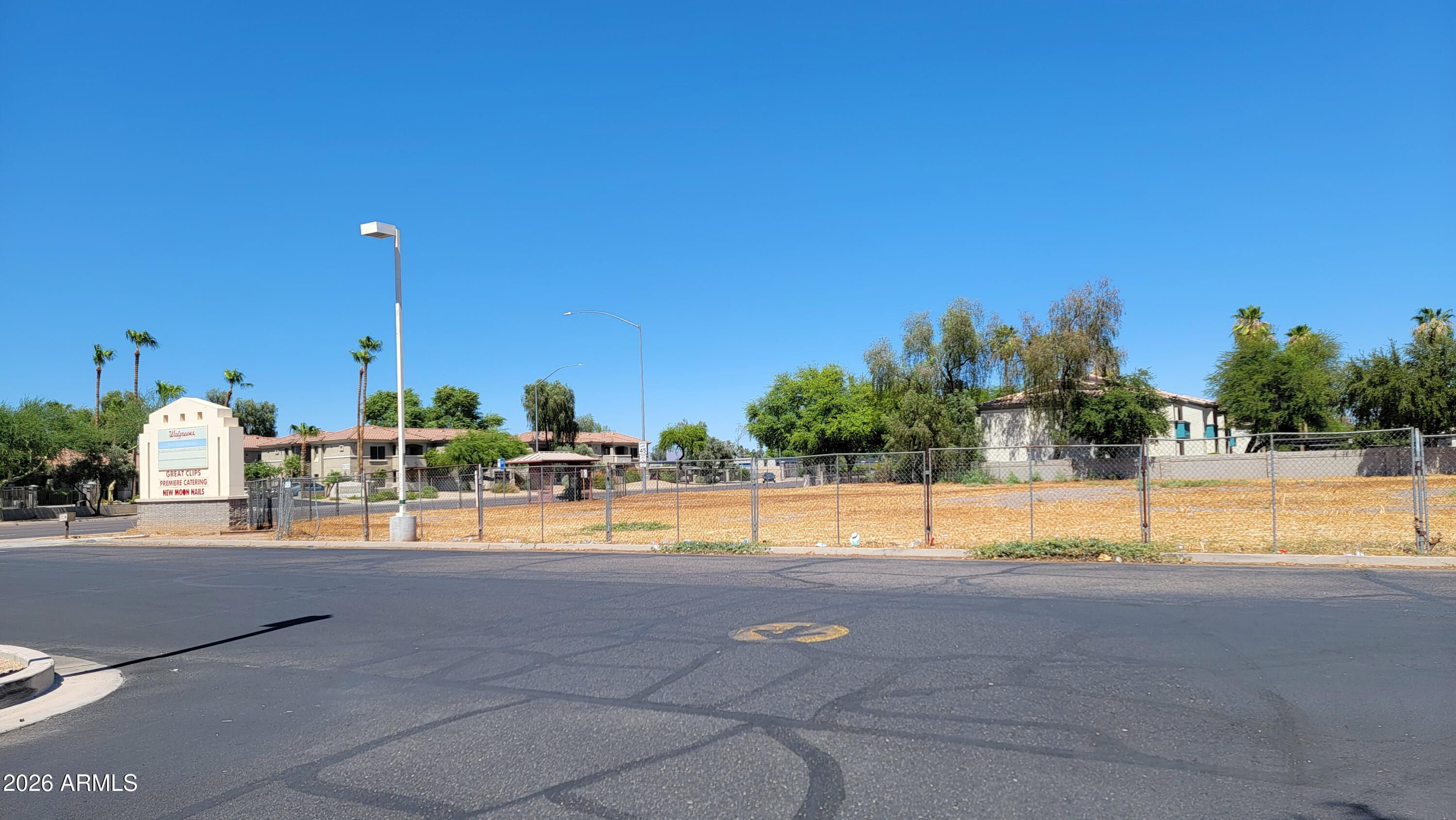 4441 E SOUTHERN Avenue -
