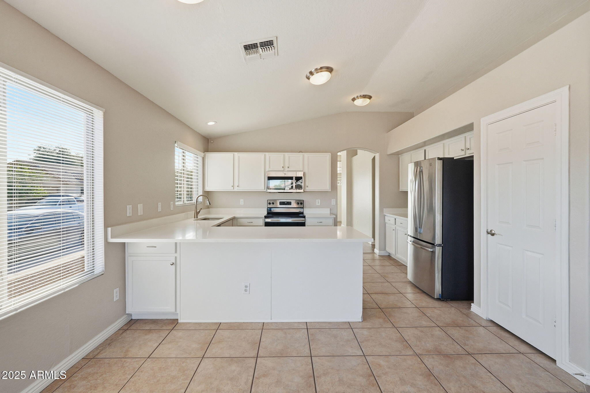 1520 E BOWKER Street