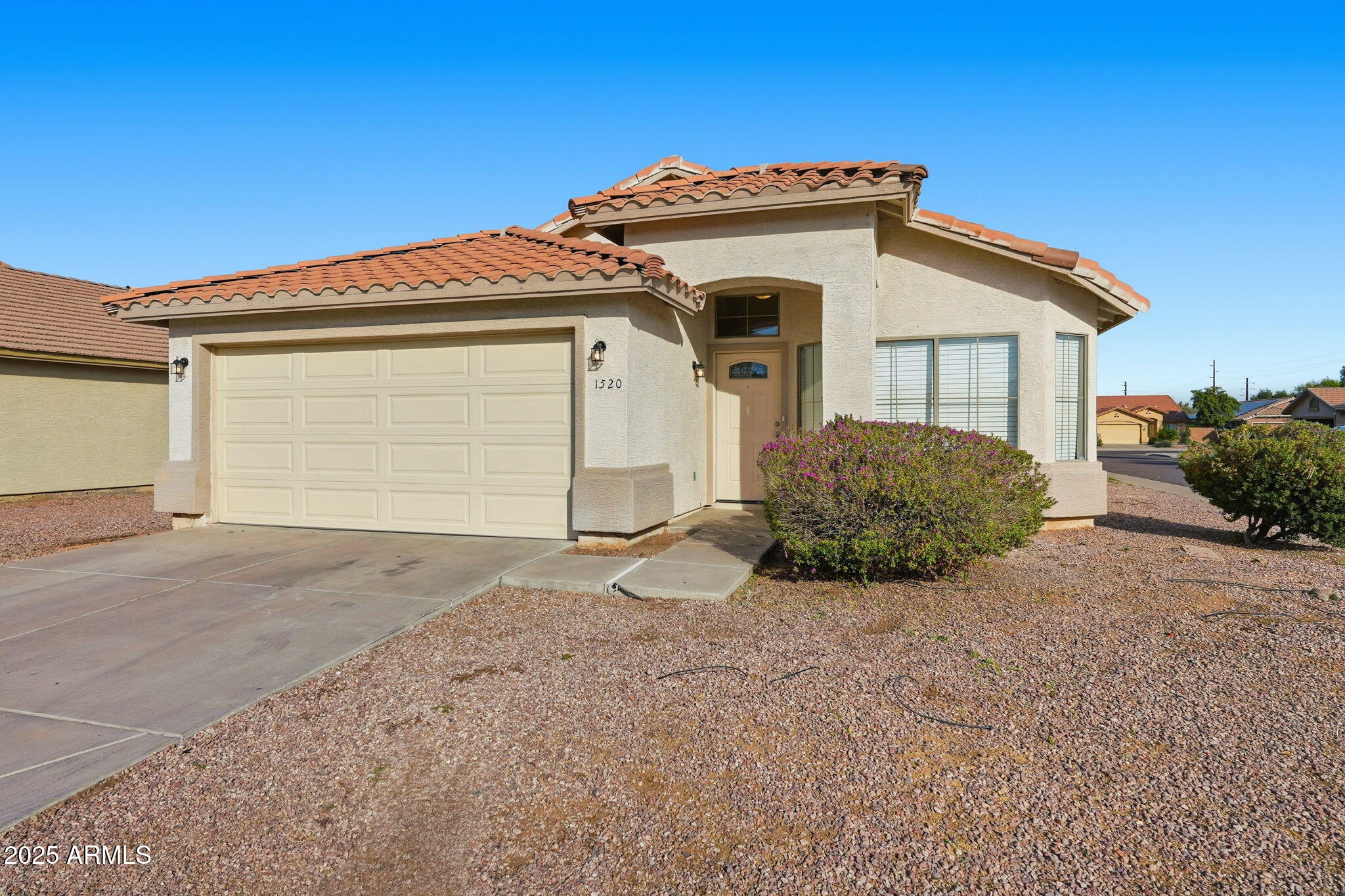 1520 E BOWKER Street