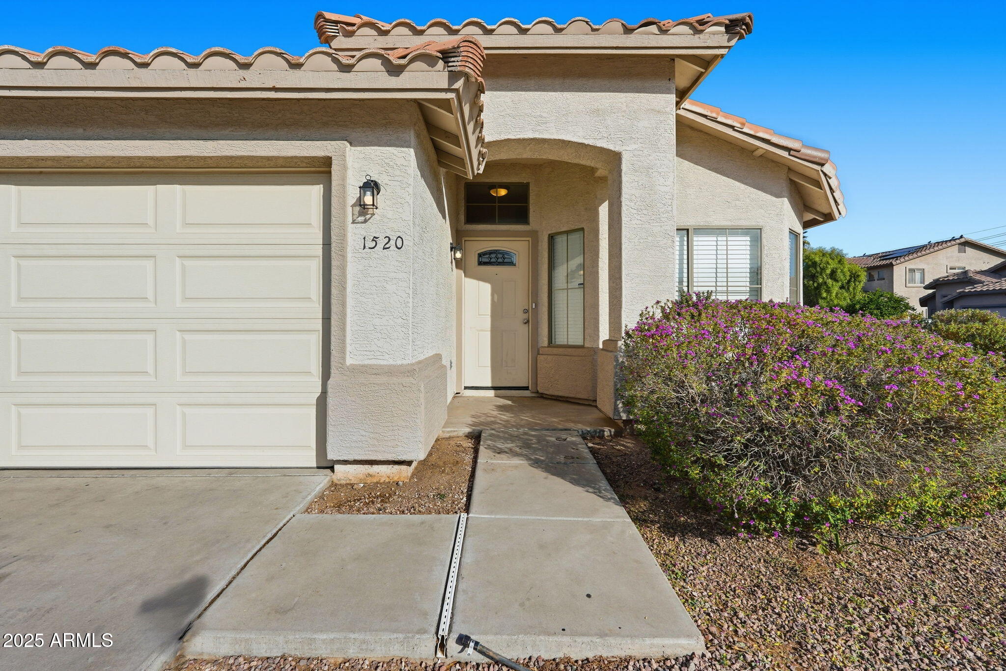 1520 E BOWKER Street