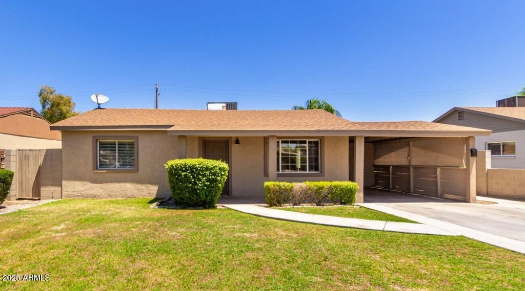 Photo of 630 E Flint Street, Chandler, AZ 85225 (MLS # 6928041)