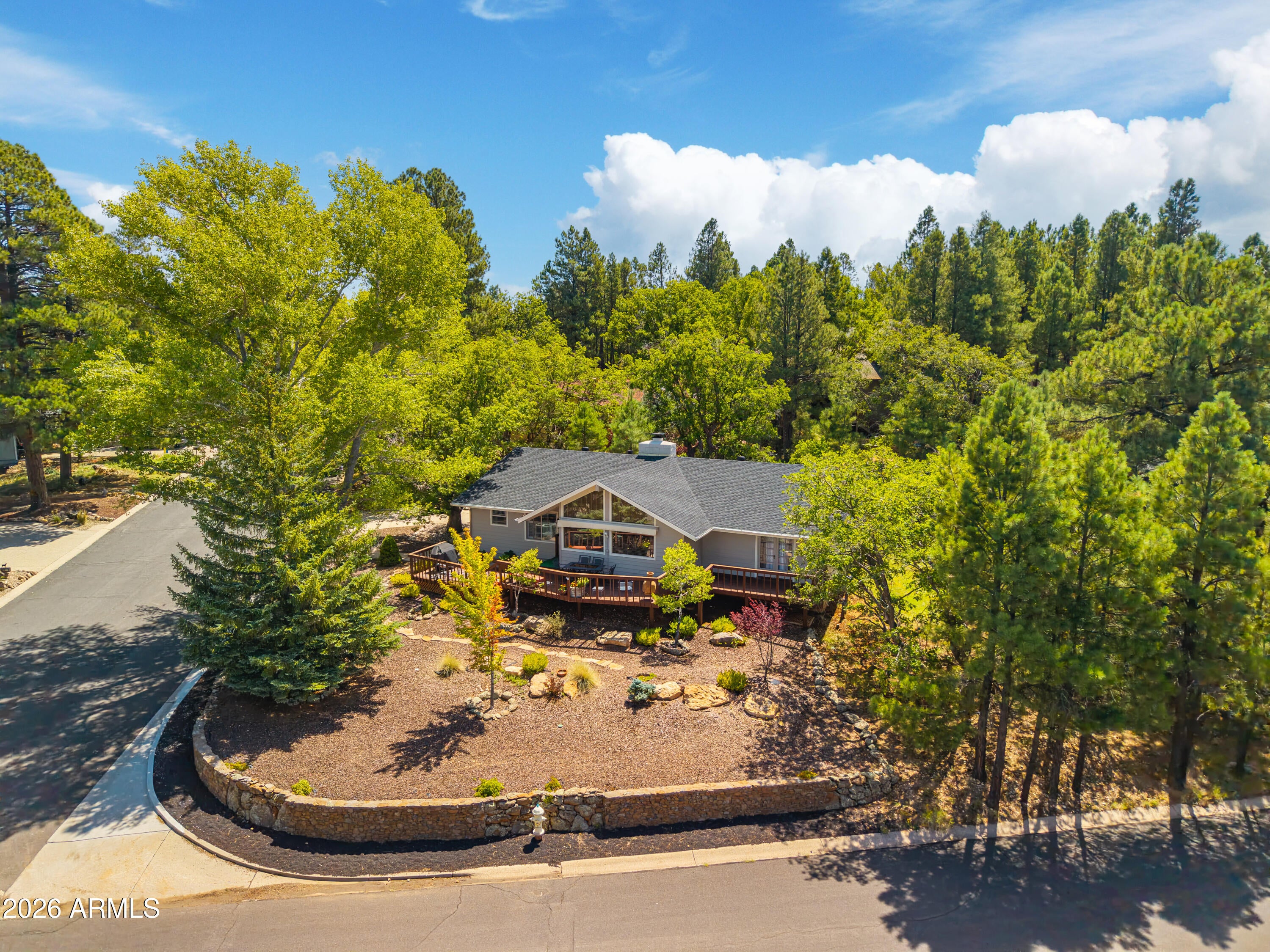 5801 E RIDGE Drive