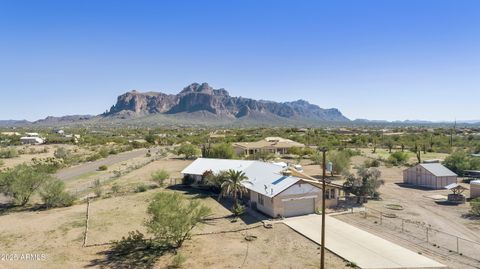 2225 E FOOTHILL Street Apache Junction AZ 85119