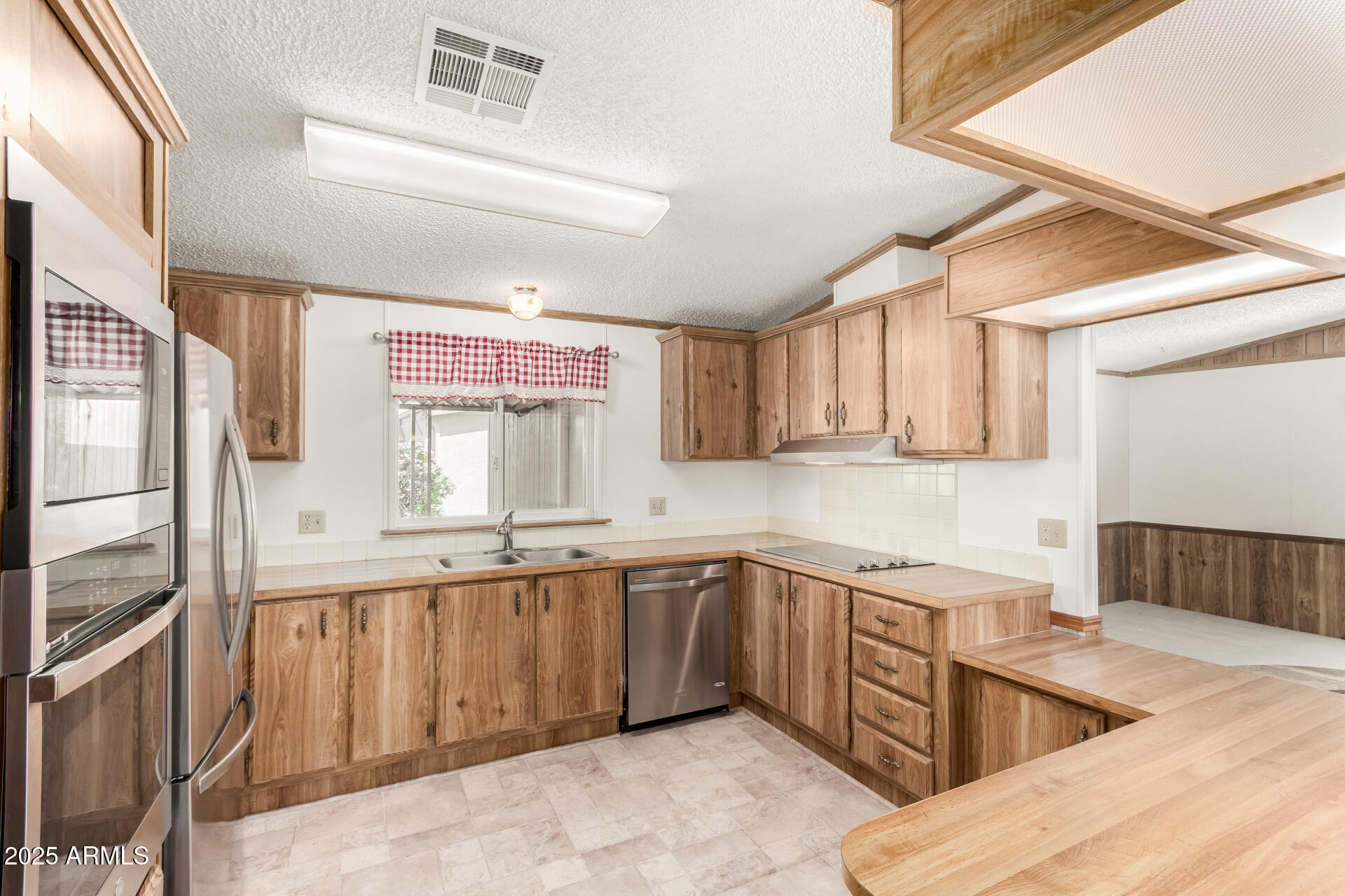 9422 E SUN LAKES Boulevard S