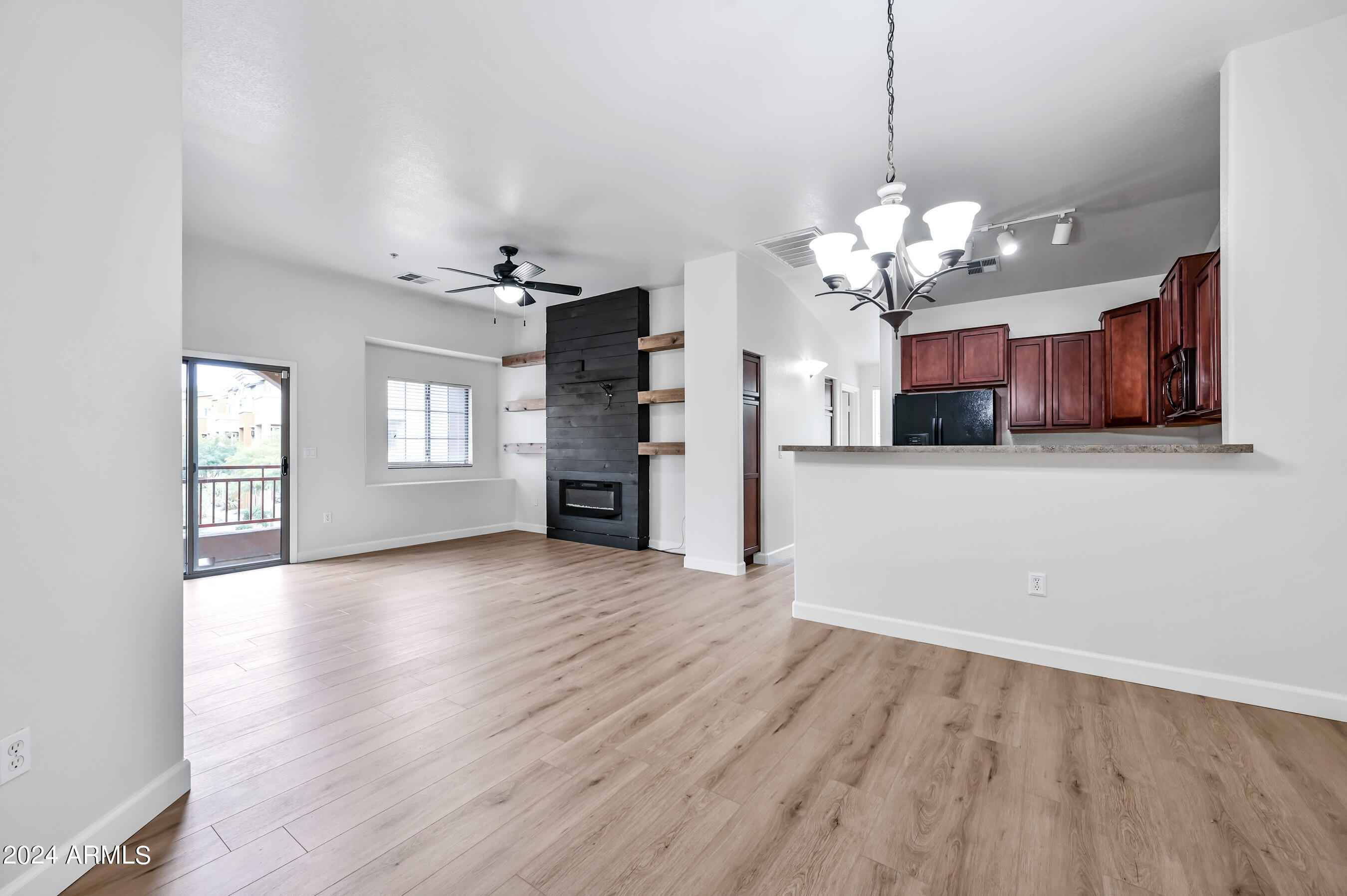 2150 W Alameda Road 2059