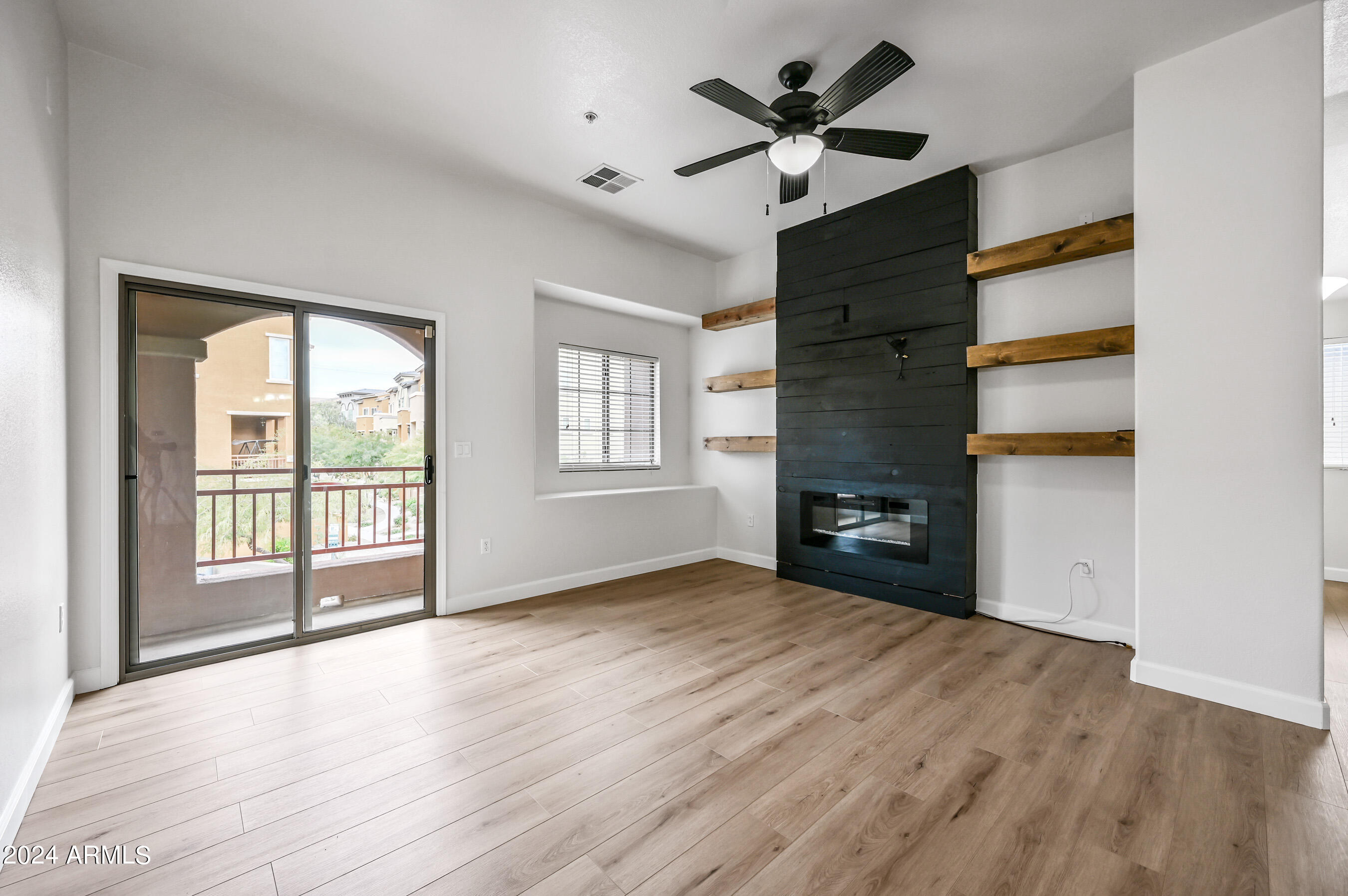 2150 W Alameda Road 2059